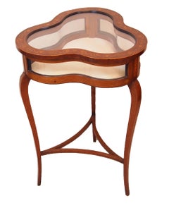 Antique 19th Century Clover Shaped Bijouterie Table