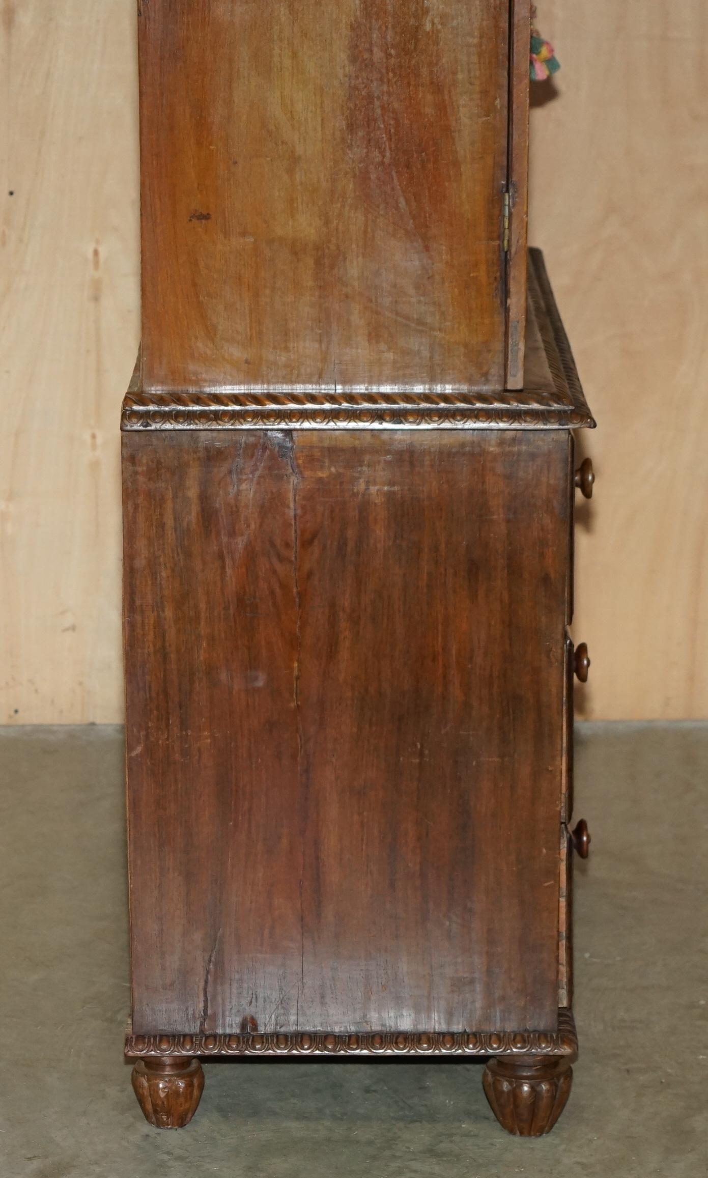 ANTIQUE 19TH CENTURY COLONIAL ANGLO INDIAN HARDWOOD BOOKCASE ON CHEST OF DRAWERs en vente 7