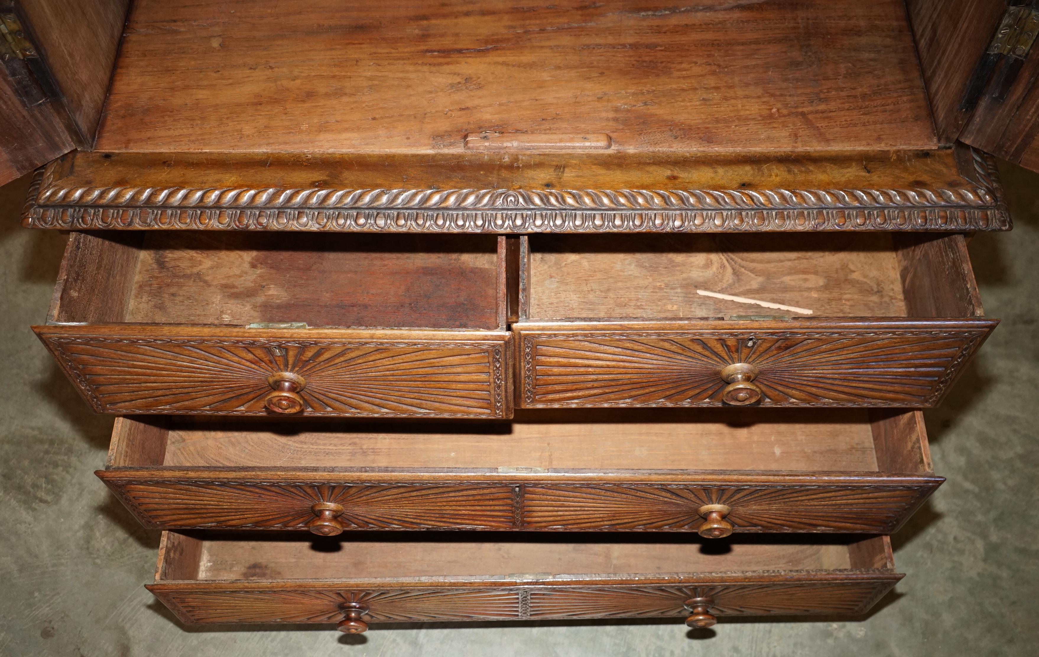 ANTIQUE 19TH CENTURY COLONIAL ANGLO INDIAN HARDWOOD BOOKCASE ON CHEST OF DRAWERs en vente 11