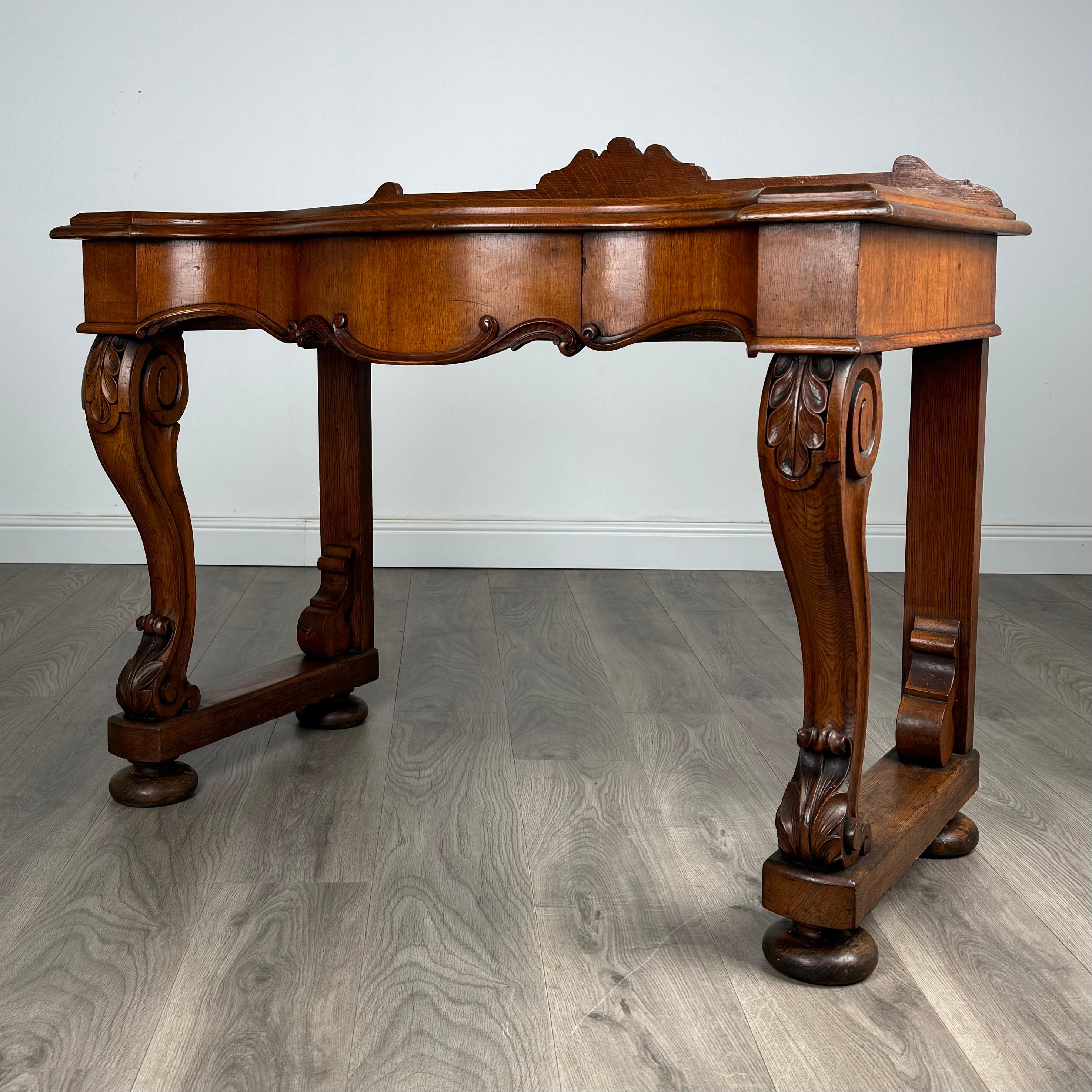 Britannique Table console/table d'appoint ancienne du 19ème siècle en chêne ( REF AF-3223 ) en vente