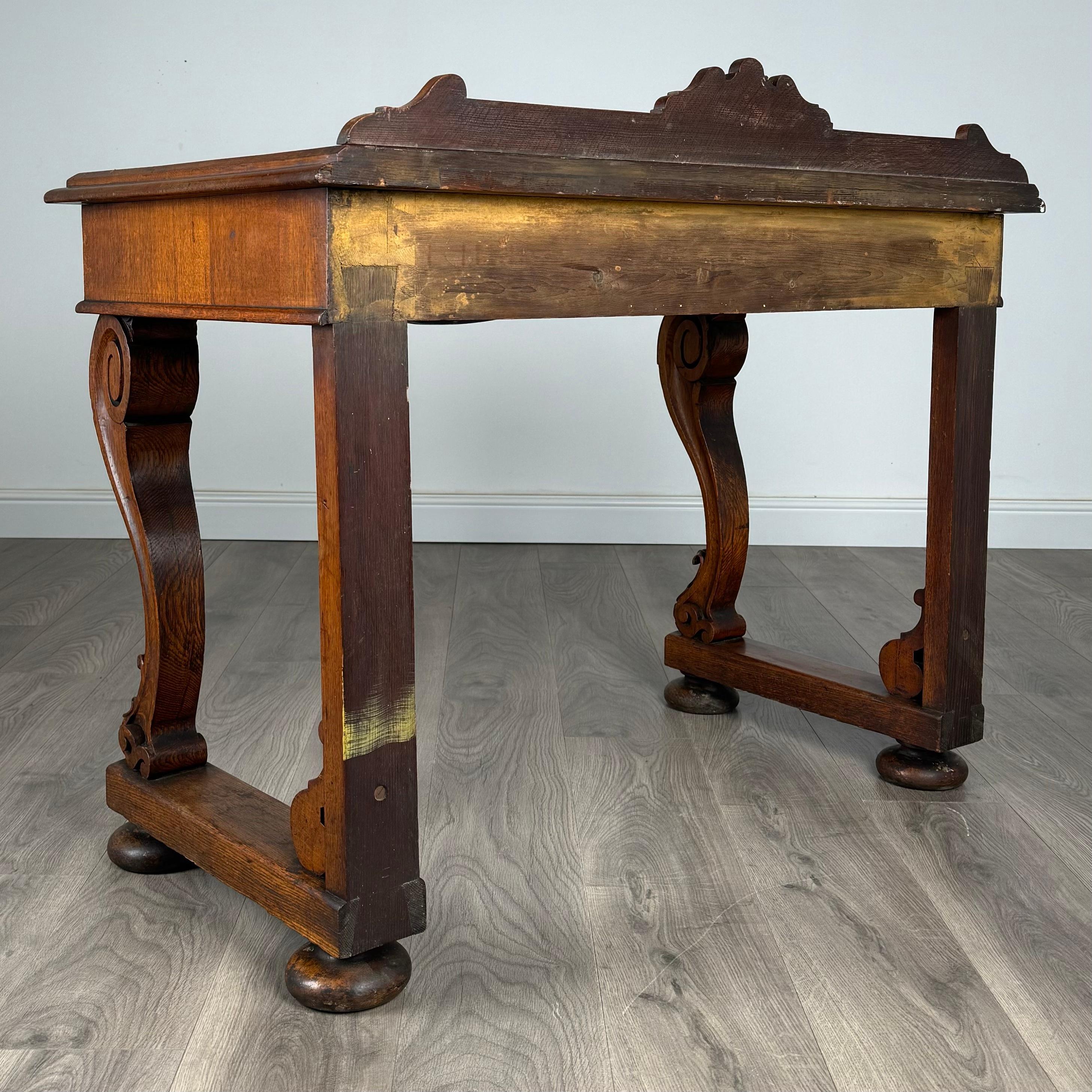 XIXe siècle Table console/table d'appoint ancienne du 19ème siècle en chêne ( REF AF-3223 ) en vente