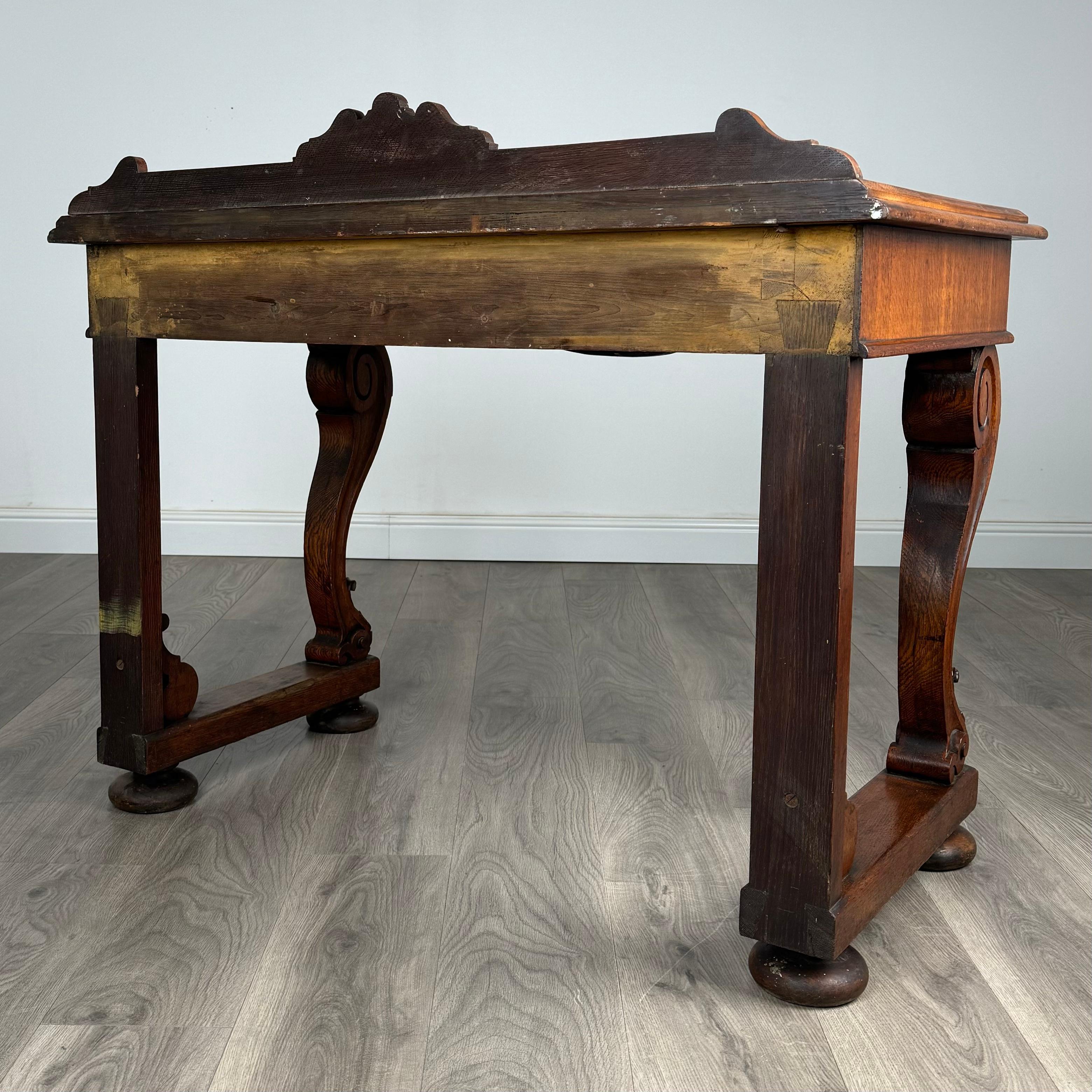 Table console/table d'appoint ancienne du 19ème siècle en chêne ( REF AF-3223 ) en vente 1