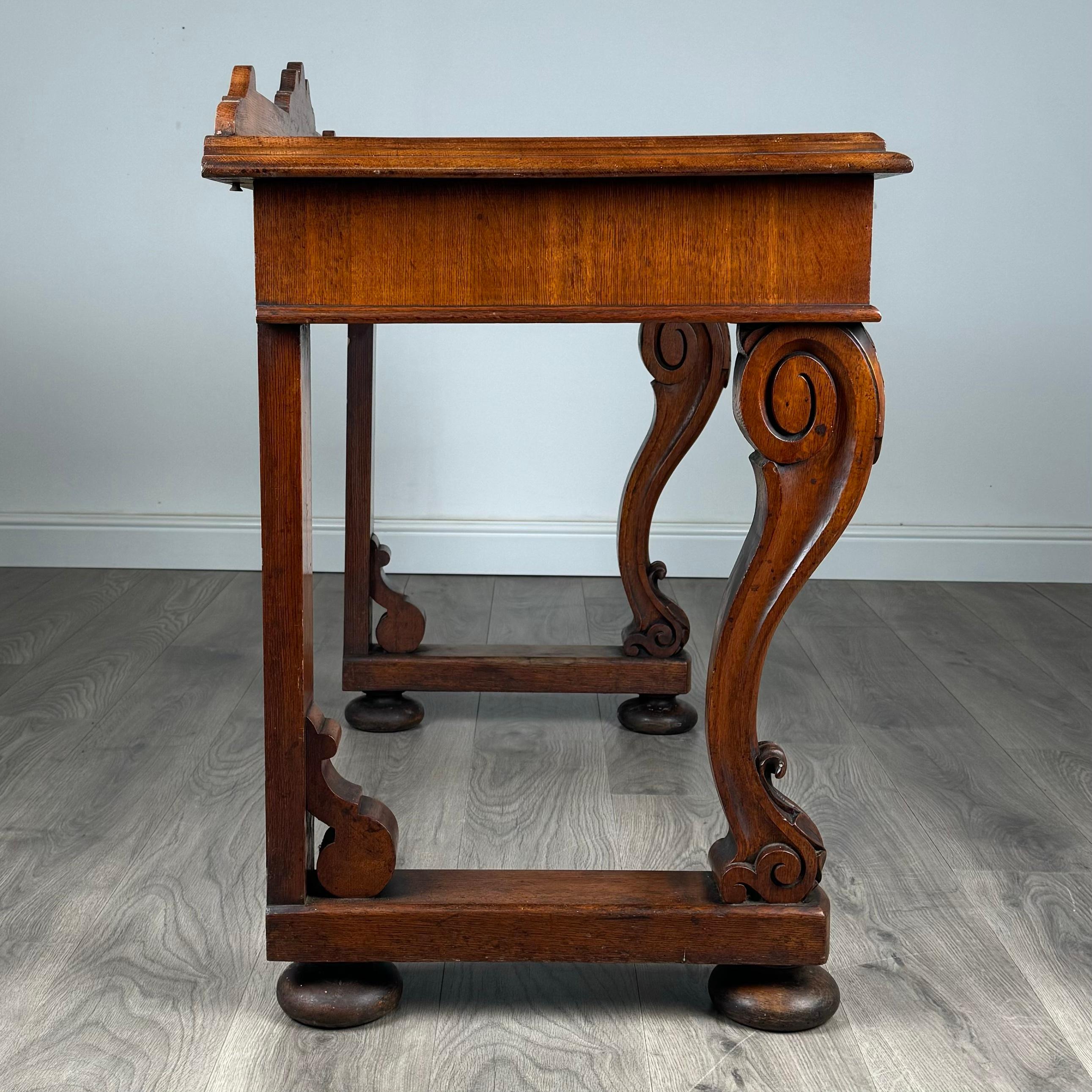 Table console/table d'appoint ancienne du 19ème siècle en chêne ( REF AF-3223 ) en vente 2