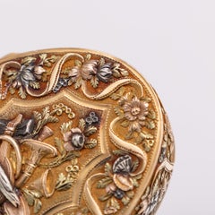 Antique 19th Century Continental Three Colour Gold Snuff Box c.1800