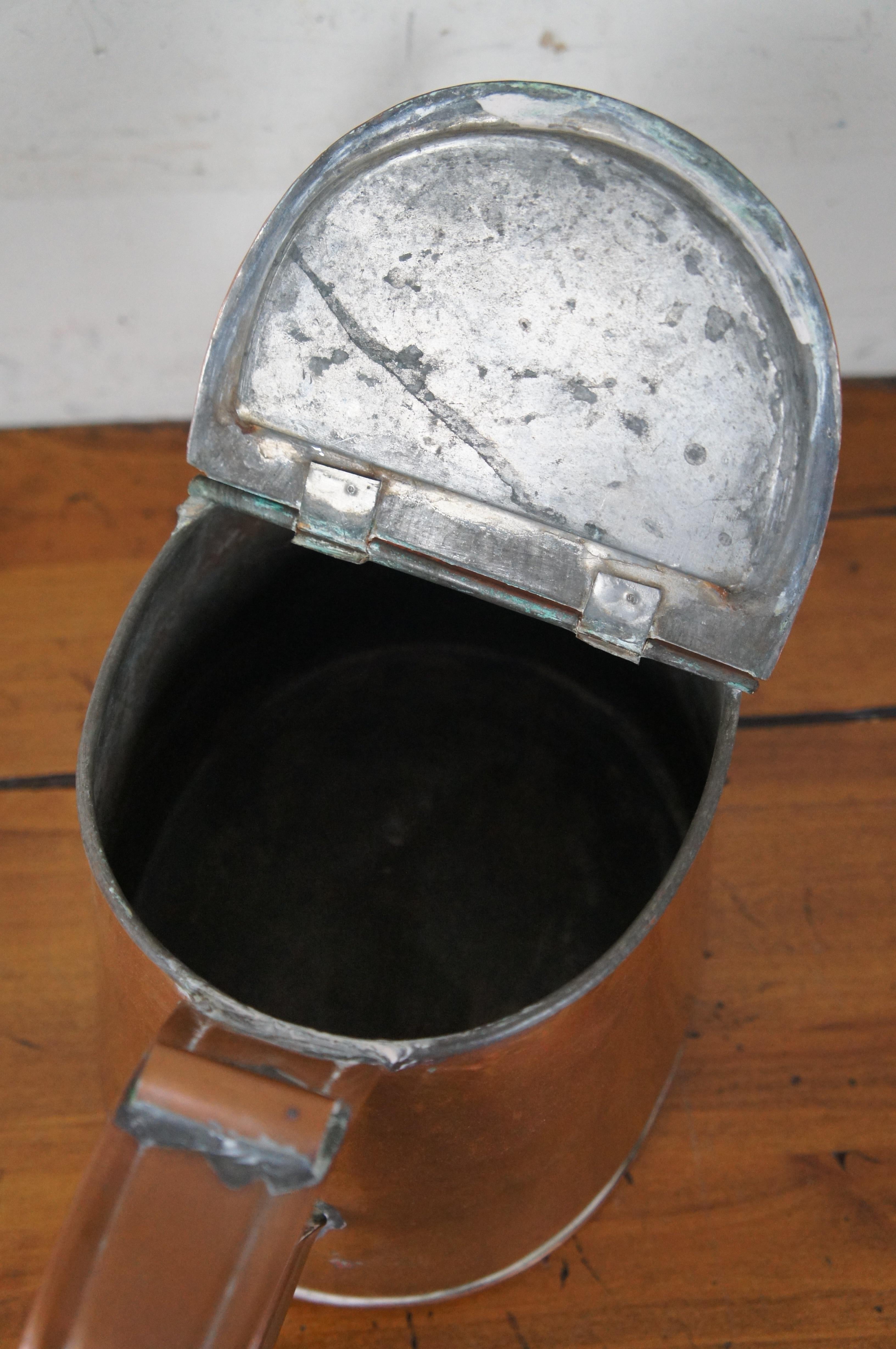 XIXe siècle Antiquité 19ème siècle, Bouilloire en cuivre Théière Pot à eau Feu de camp Farmhouse en vente