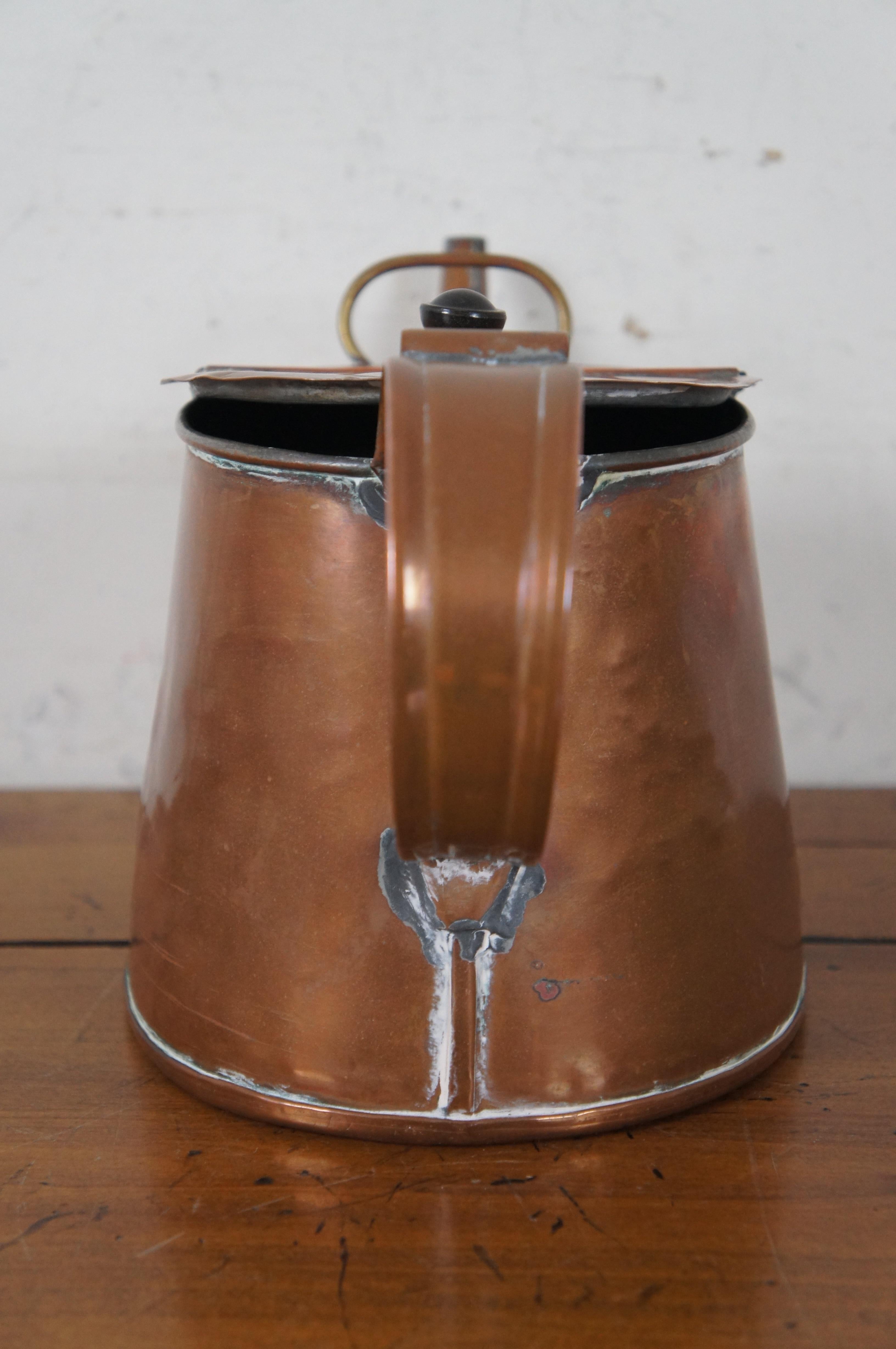 Cuivre Antiquité 19ème siècle, Bouilloire en cuivre Théière Pot à eau Feu de camp Farmhouse en vente