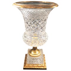 Ancienne urne Campana en verre taillé et bronze doré du 19ème siècle