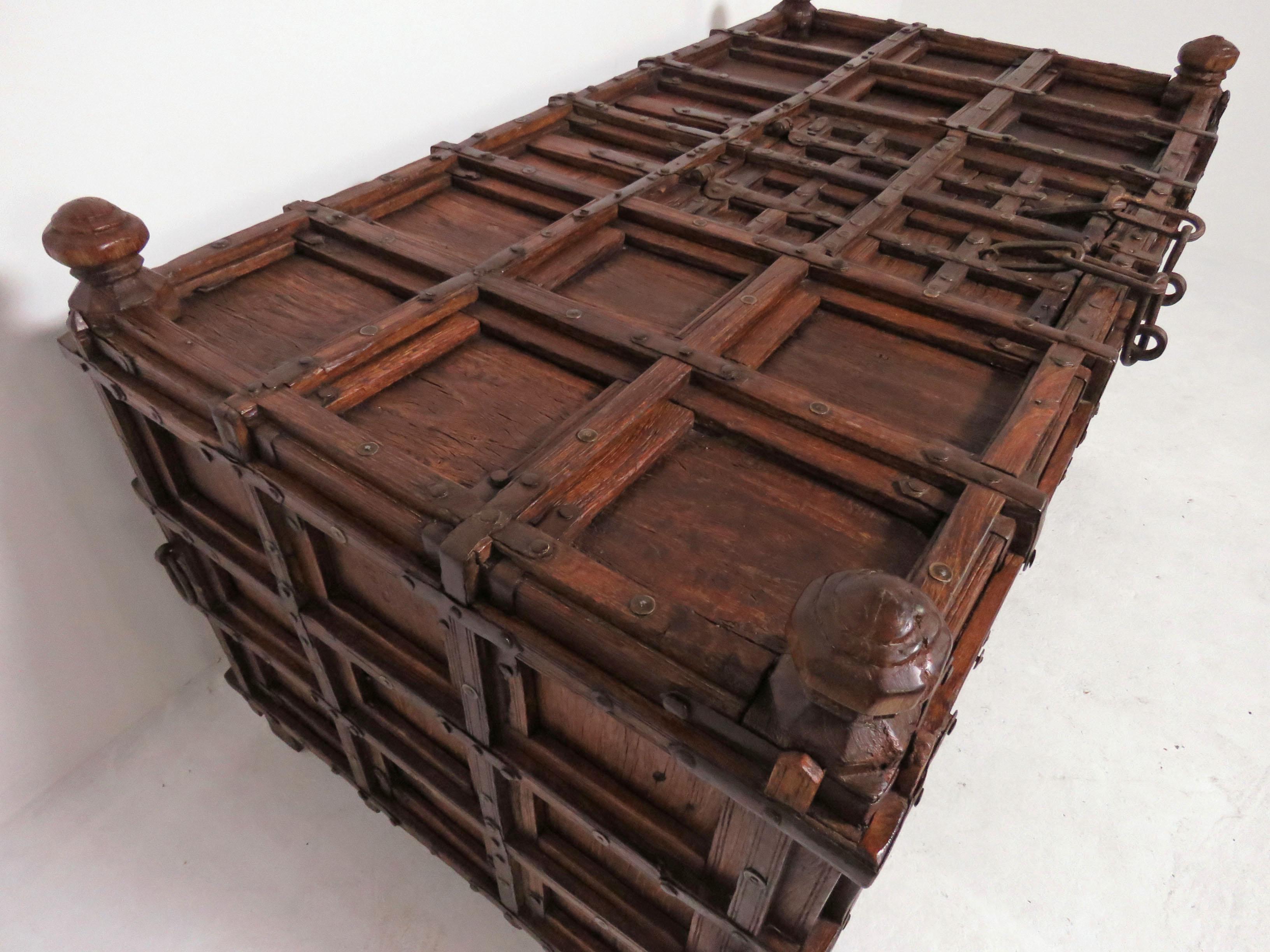 Antique 19th Century Damchiya Anglo-Indian Dowry Chest 6