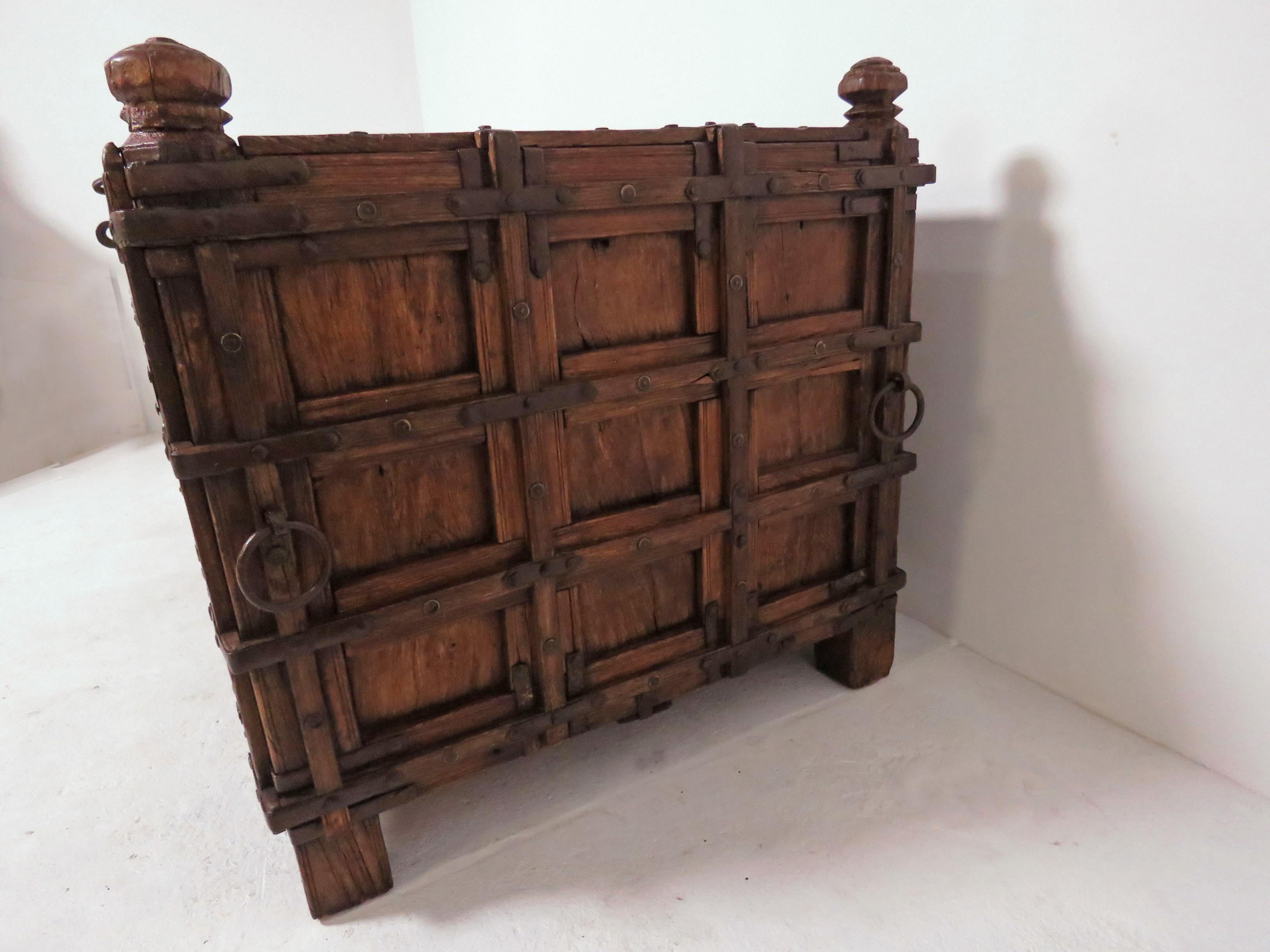 Antique 19th Century Damchiya Anglo-Indian Dowry Chest 8