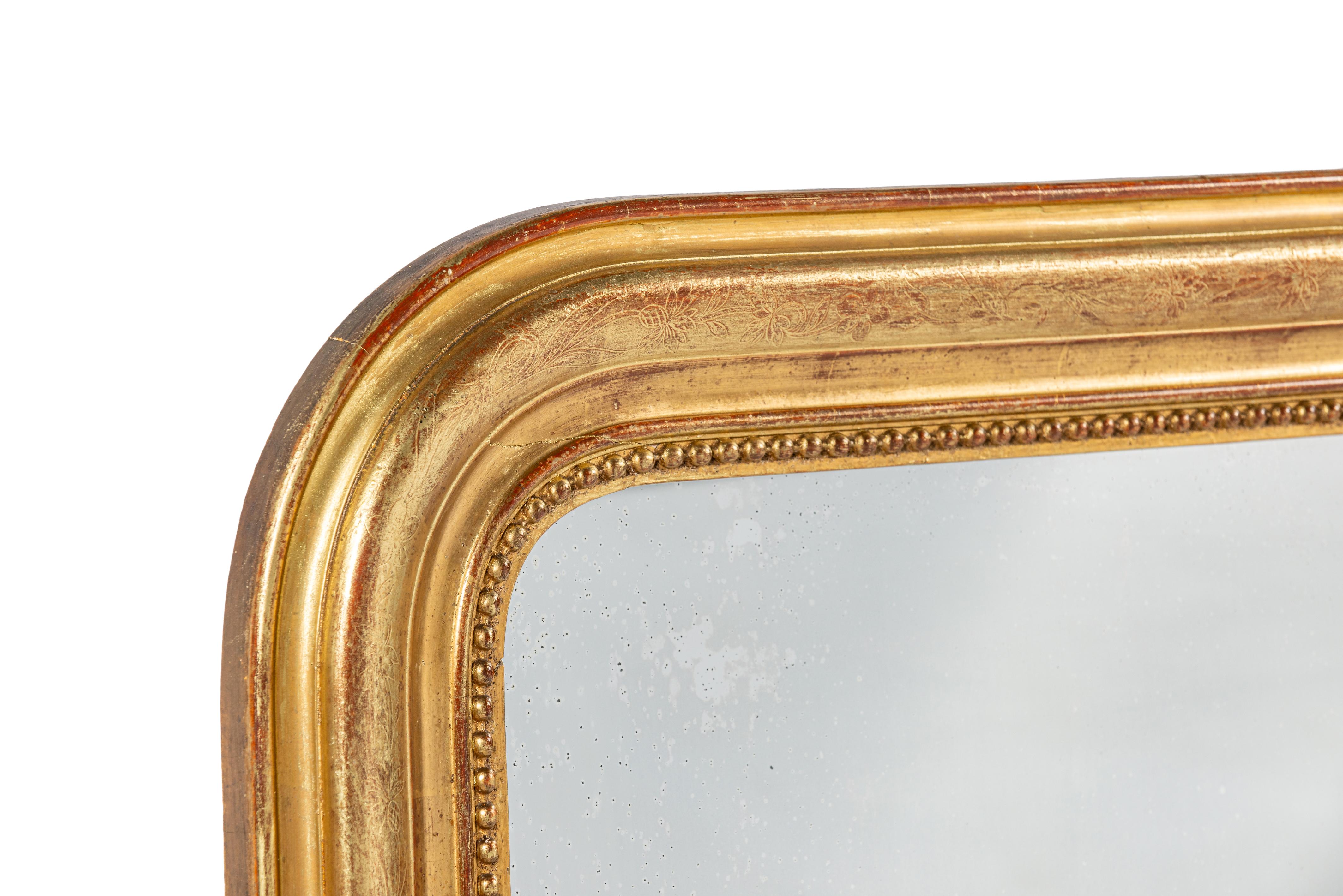Doré Miroir Louis Philippe français daté du 19ème siècle, doré à la feuille d'or en vente