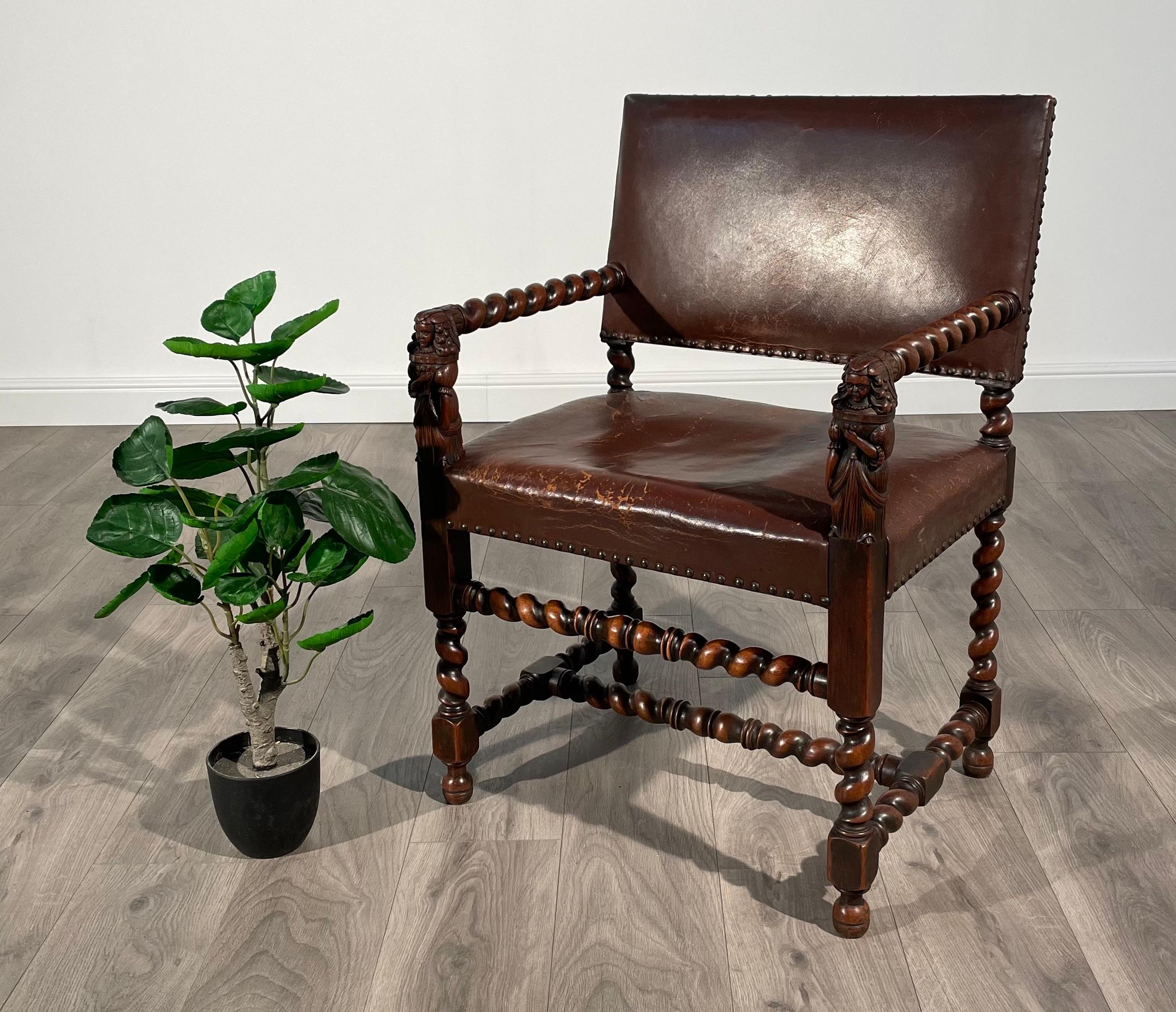 Britannique Fauteuil décoratif ancien du 19ème siècle en chêne (REF AF-1871) en vente