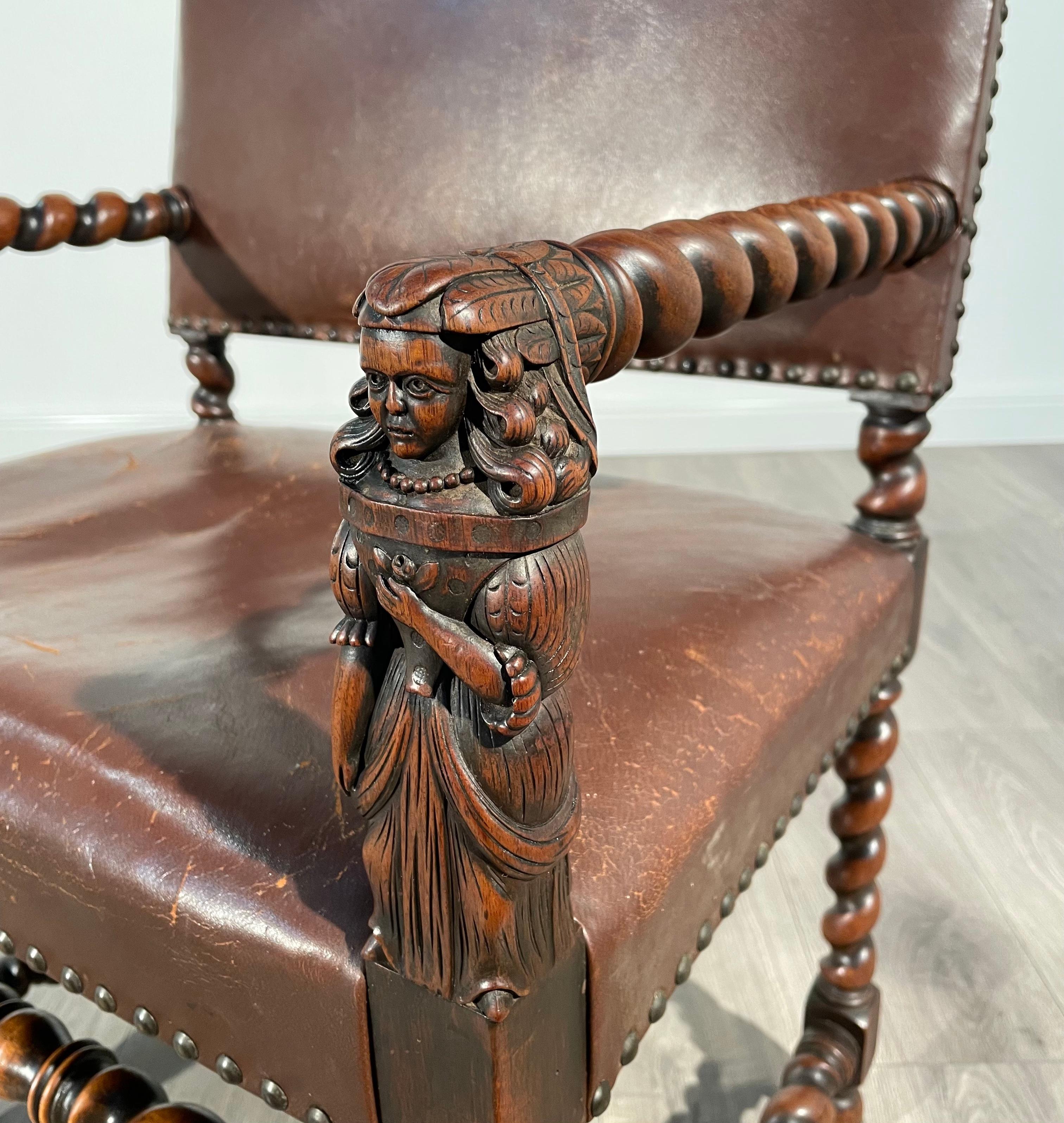 Fauteuil décoratif ancien du 19ème siècle en chêne (REF AF-1871) en vente 2