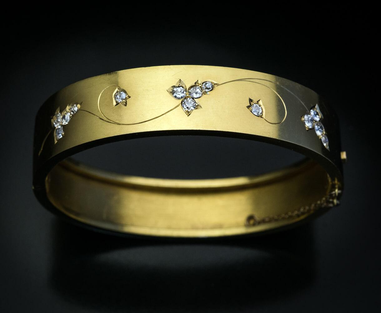 Old Mine Cut Antique 19th Century Diamond Gold Bangle Bracelet For Sale