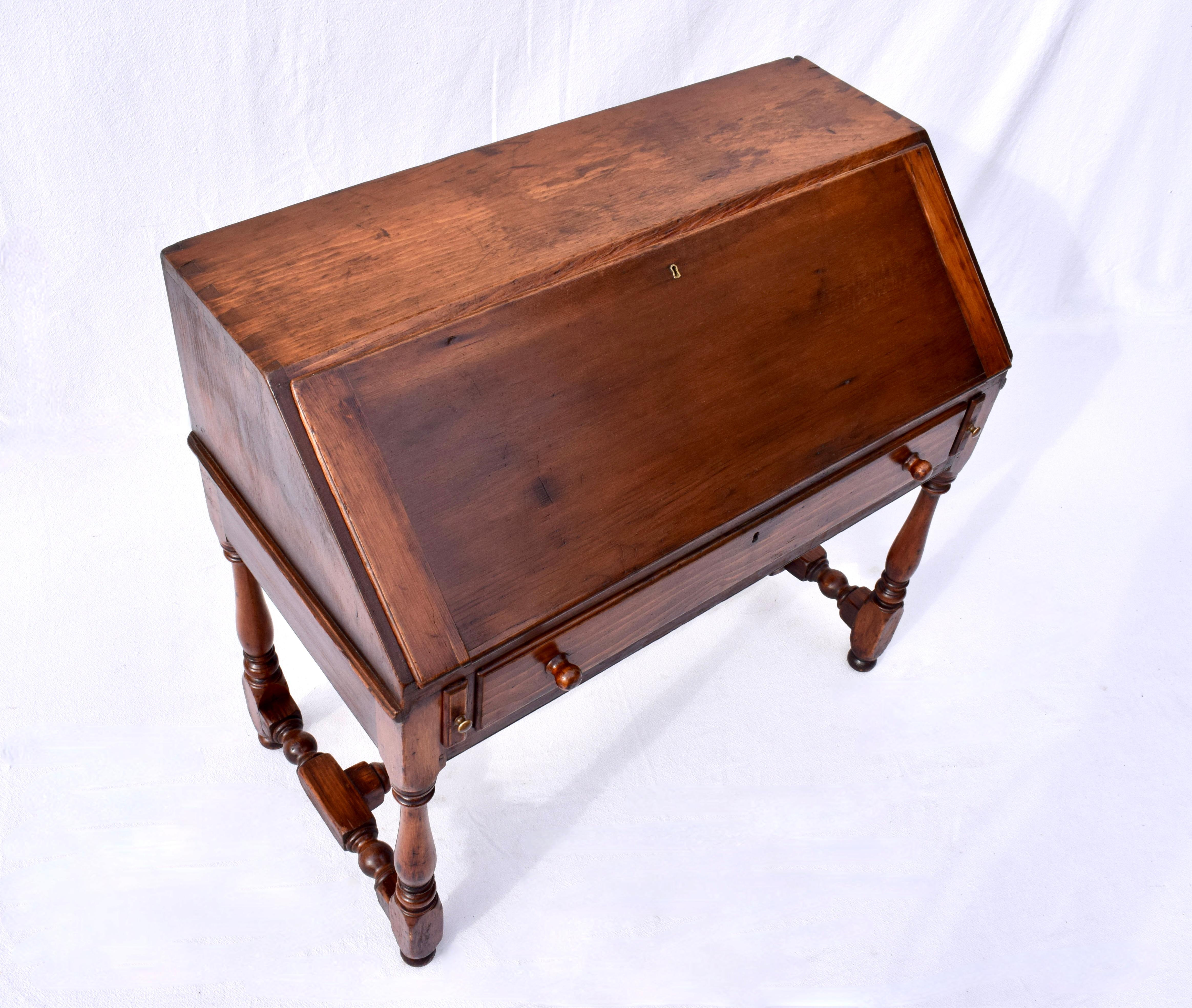 Antique 19th Century Dovetail Joints Secretary Drop Front Writing Desk In Good Condition In Southampton, NJ