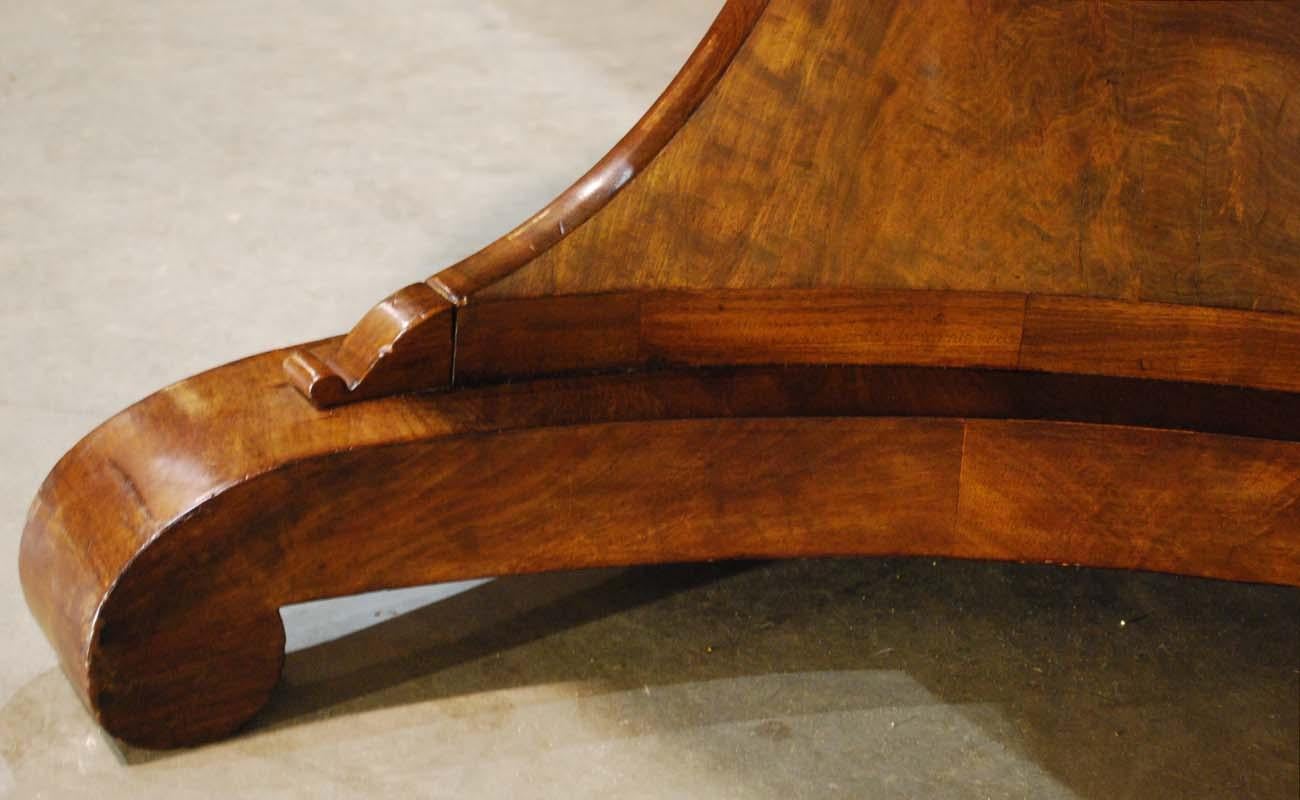 Pine Antique 19th Century Dutch Empire Round Mahogany Dining Table