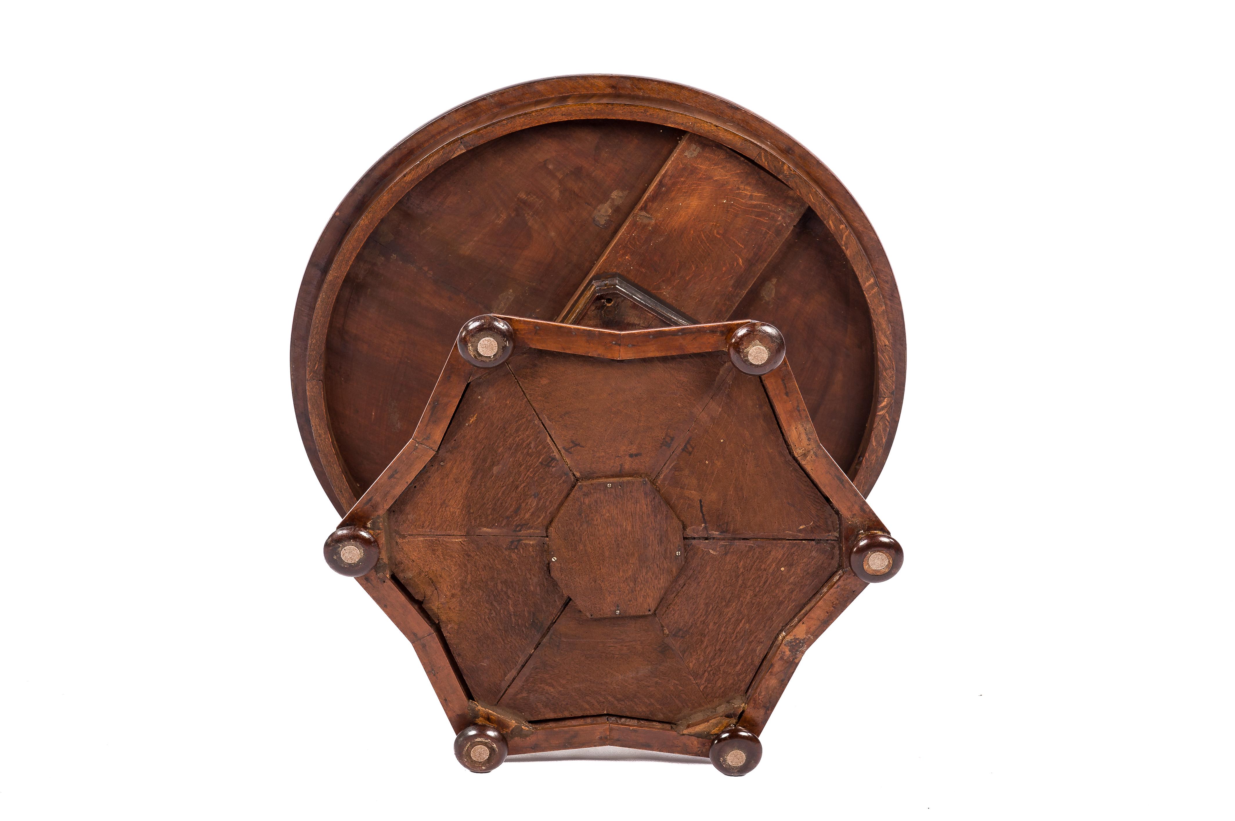 Antique 19th Century Dutch Empire Round Mahogany Table on a Hexagonal Base For Sale 8