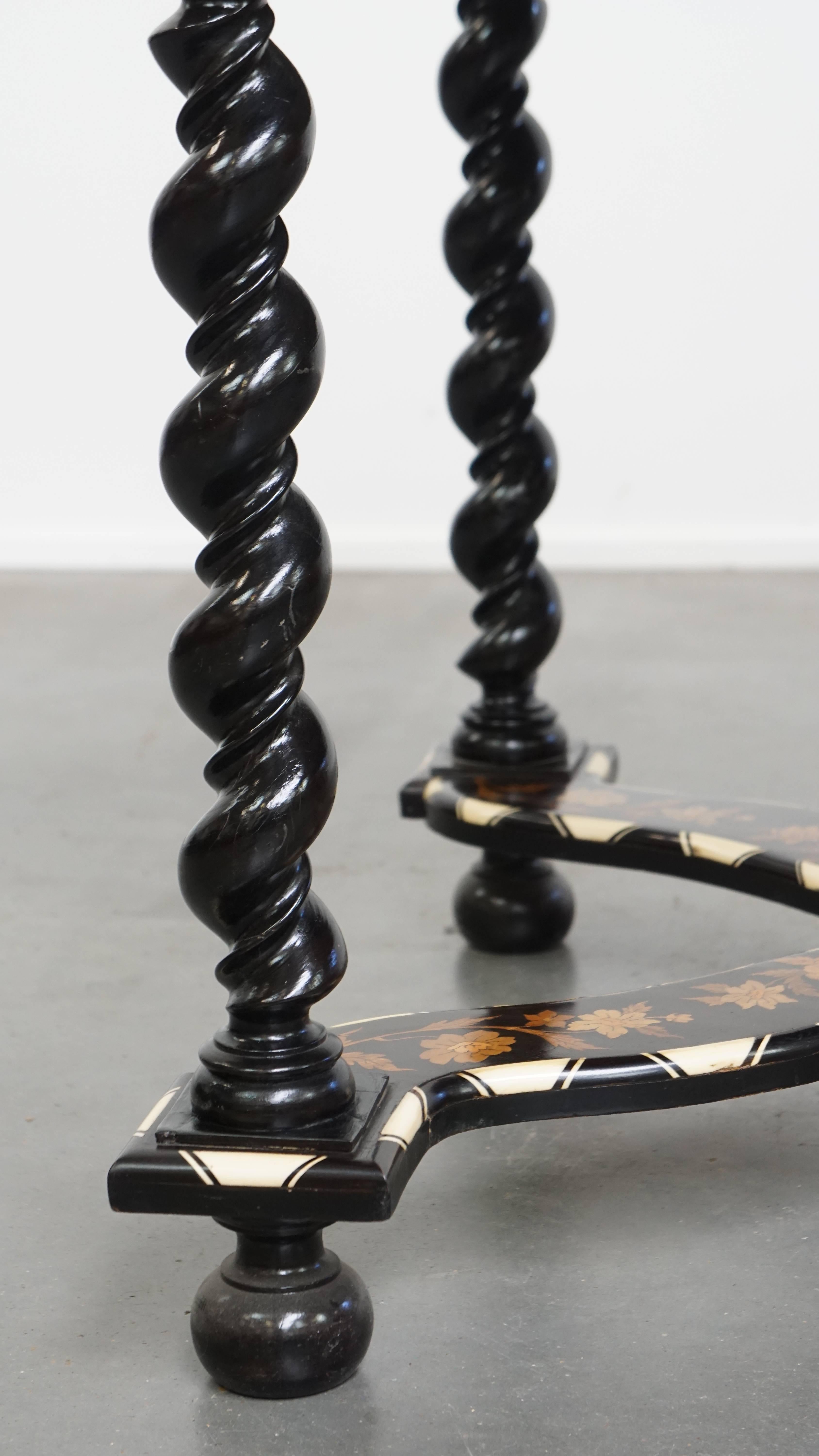 Antique 19th-Century Dutch Marquetry Table For Sale 3
