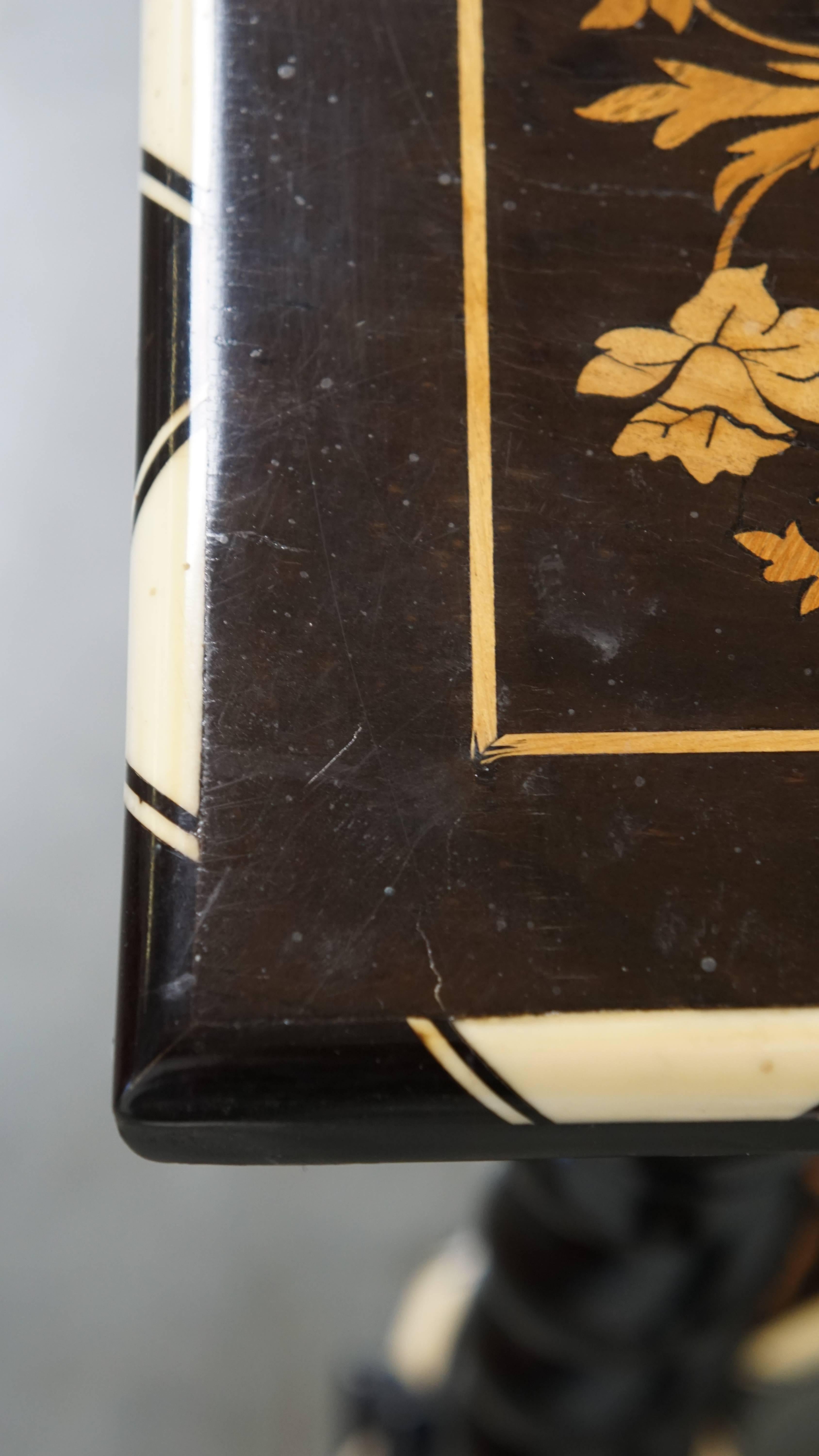 Antique 19th-Century Dutch Marquetry Table For Sale 11