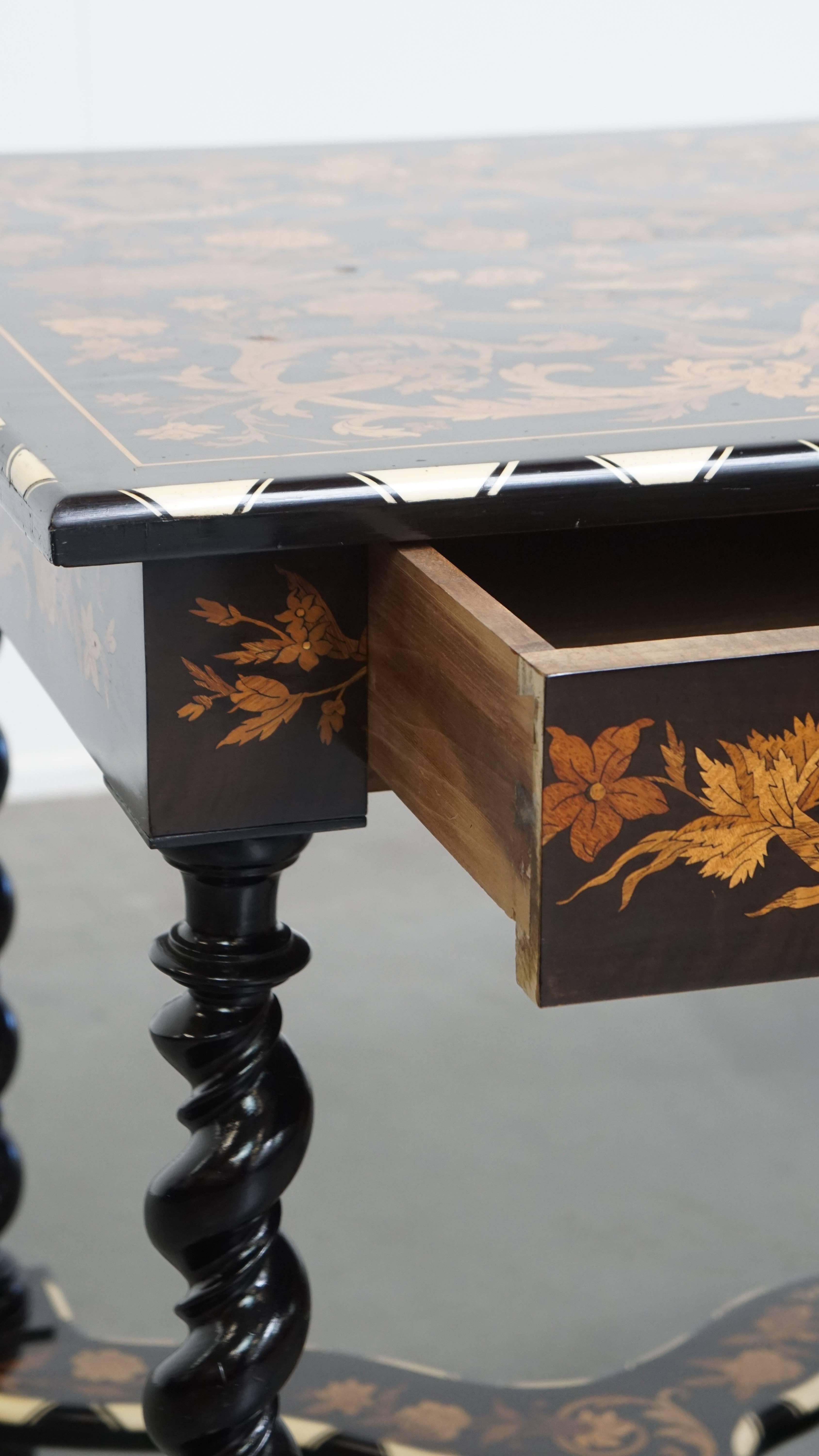 Antique 19th-Century Dutch Marquetry Table For Sale 1