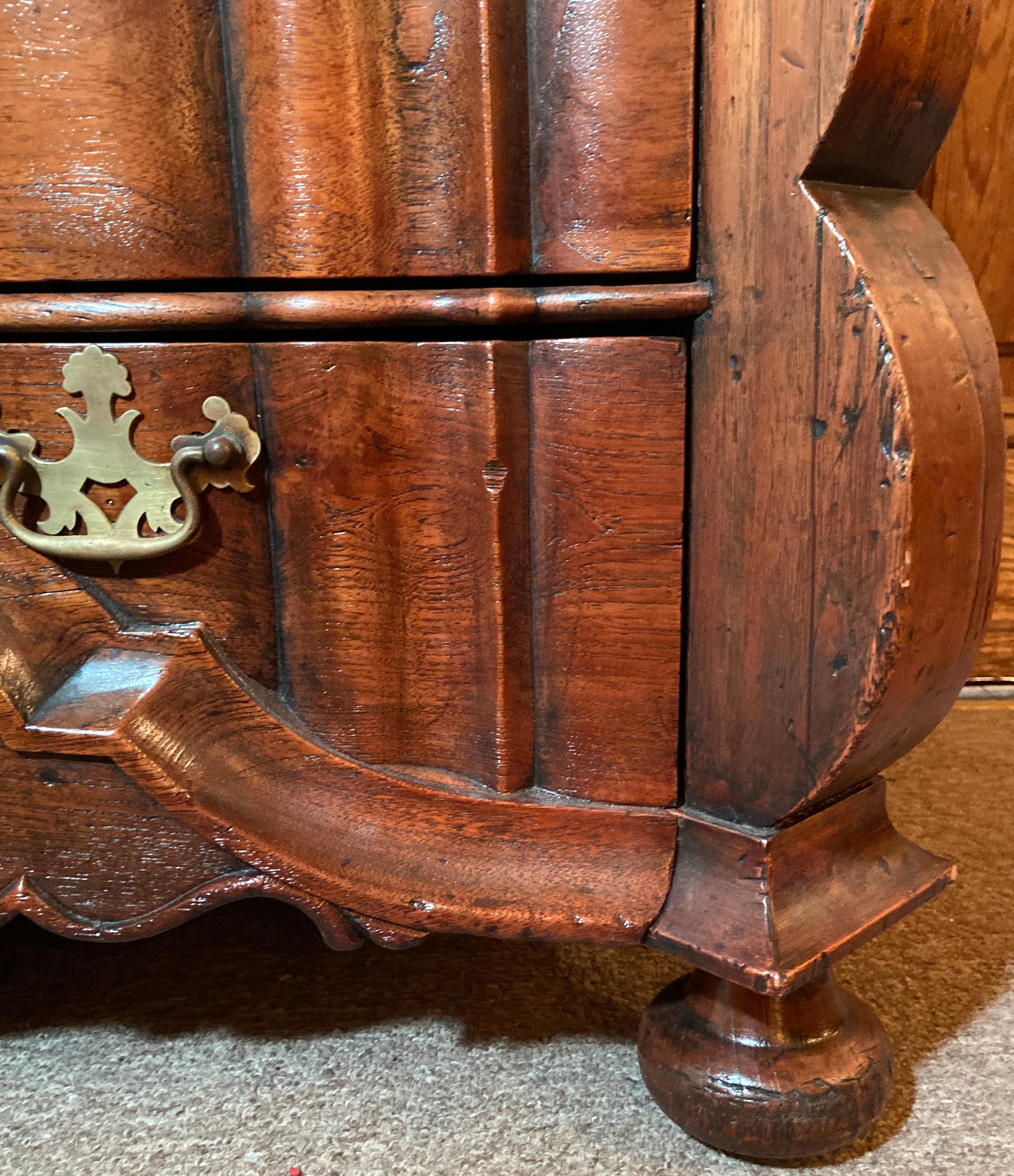 Antique 19th Century Dutch Oak Chest with Oak Lining  For Sale 8