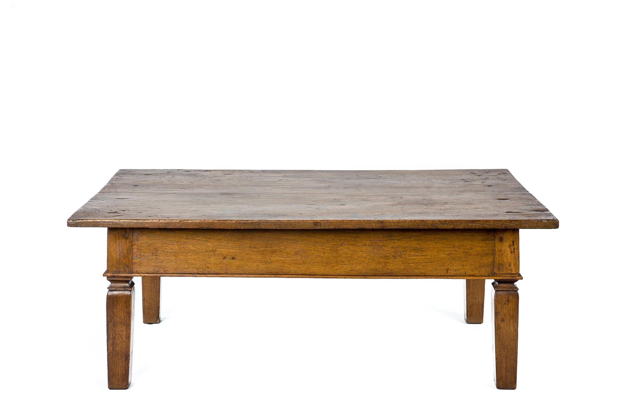 Dutch Colonial Antique 19th Century Dutch Teak Honey Color Coffee Table with Drawer For Sale