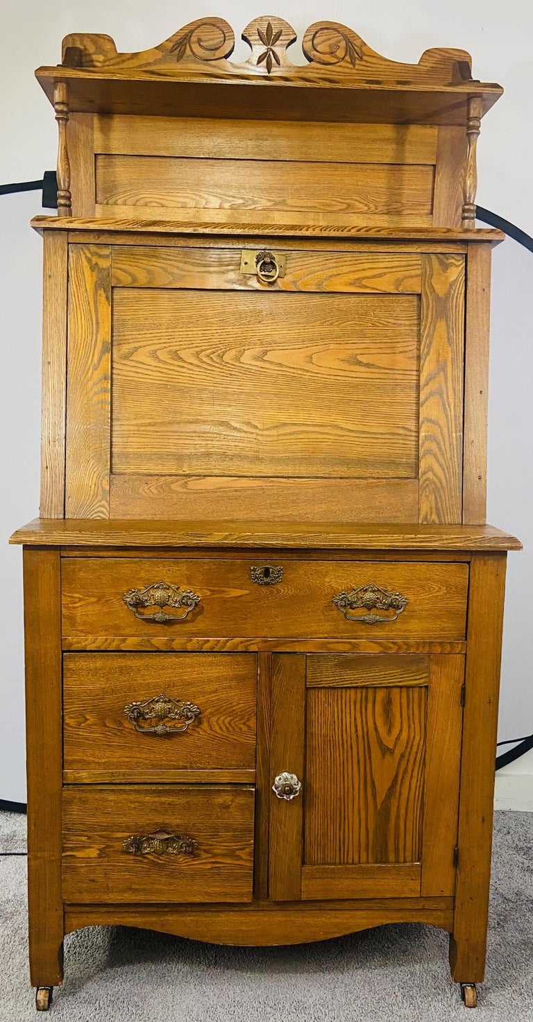 American Classical Antique 19th Century Early American Oak Secretary Desk For Sale