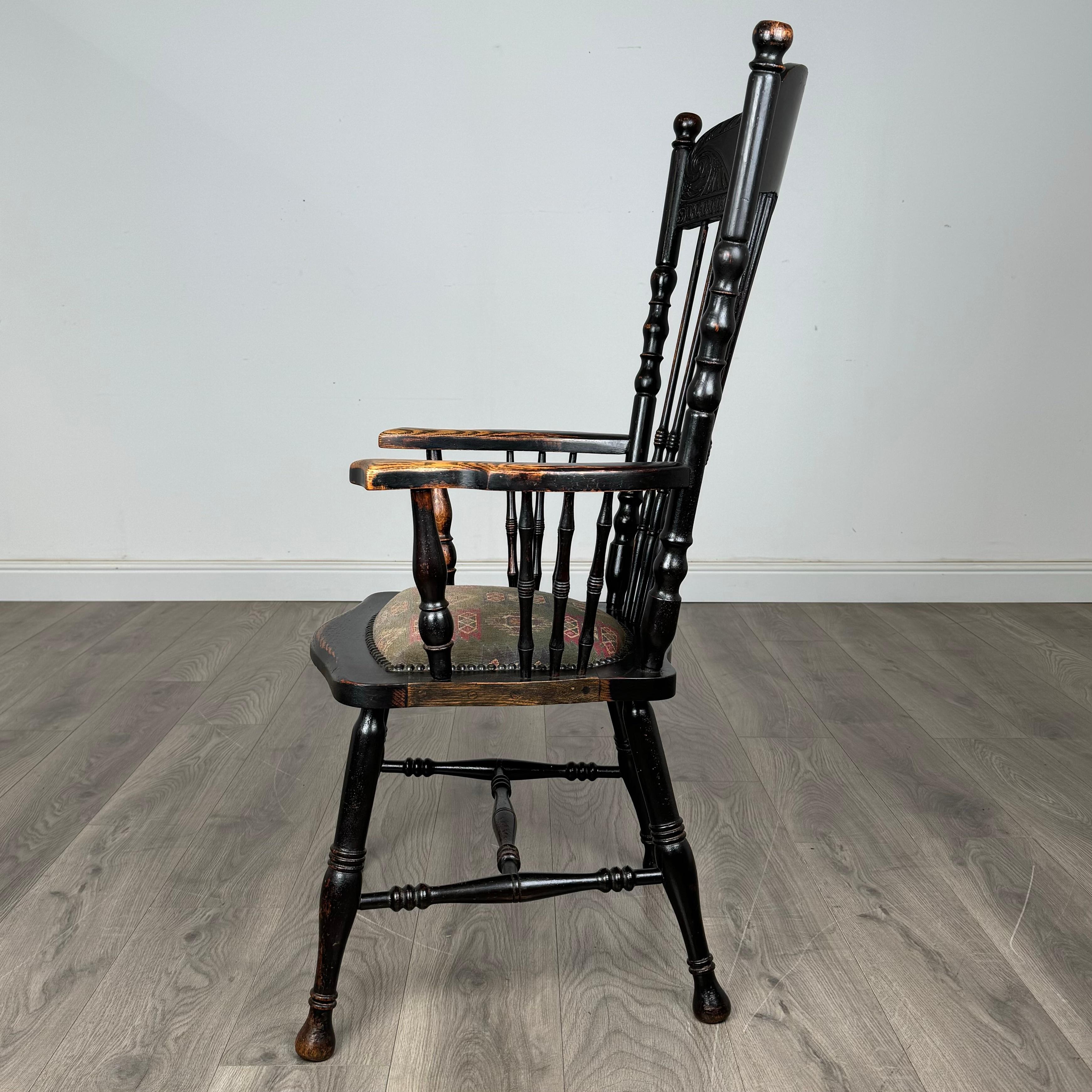 Antiker ebonisierter Windsor-Sessel aus Eiche aus dem 19. Jahrhundert ( REF AF-3467) (Britisch) im Angebot