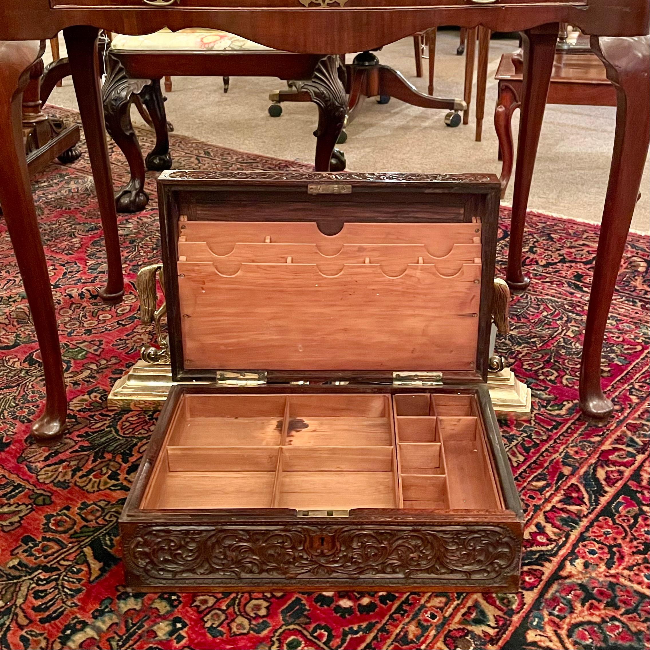 Ancienne boîte aux lettres anglaise du 19e siècle en teck sculpté, vers 1880-1890. en vente 6