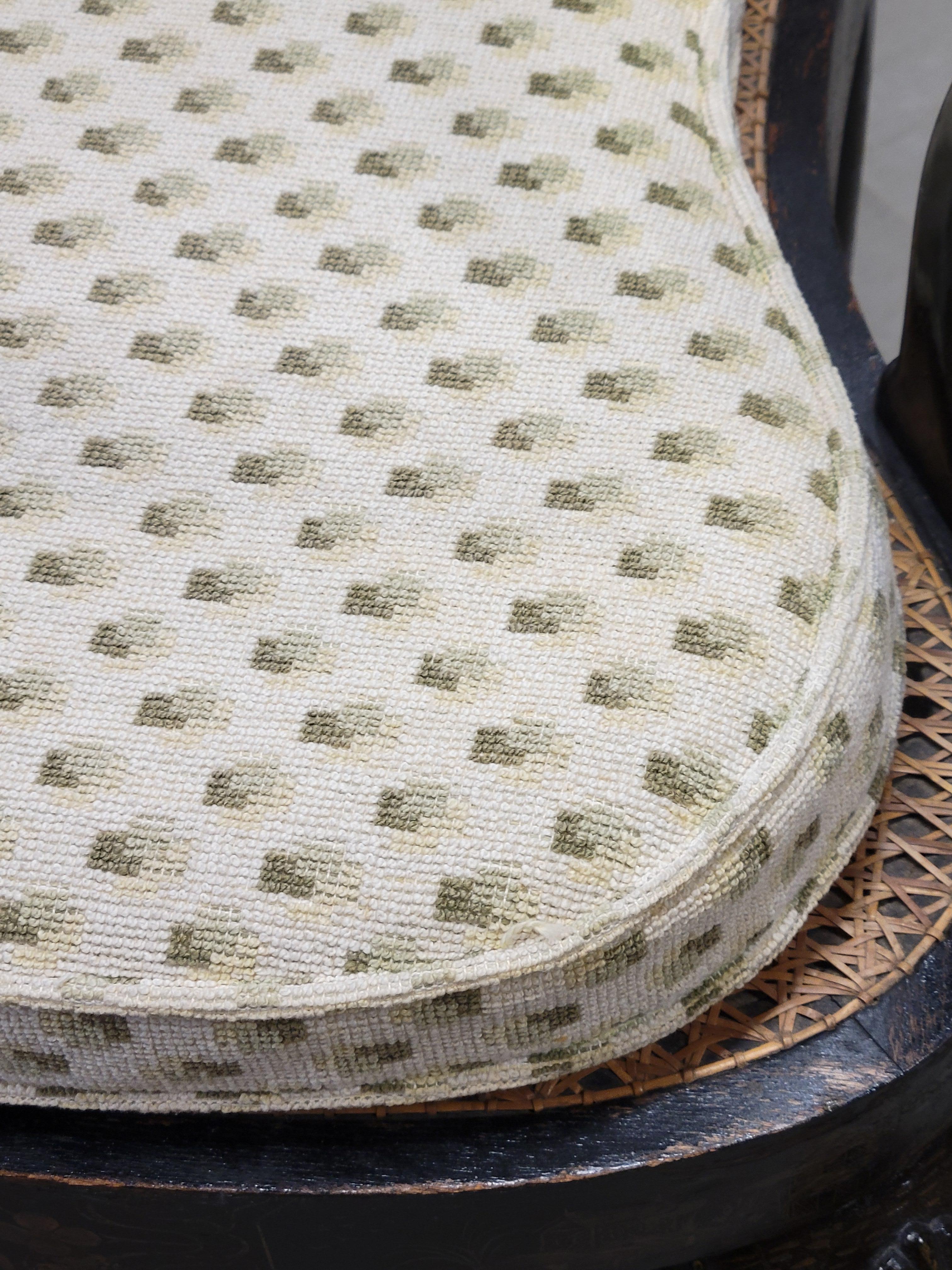 Antico divano con schienale a sedia in lacca e canna inglese del XIX secolo in vendita 3