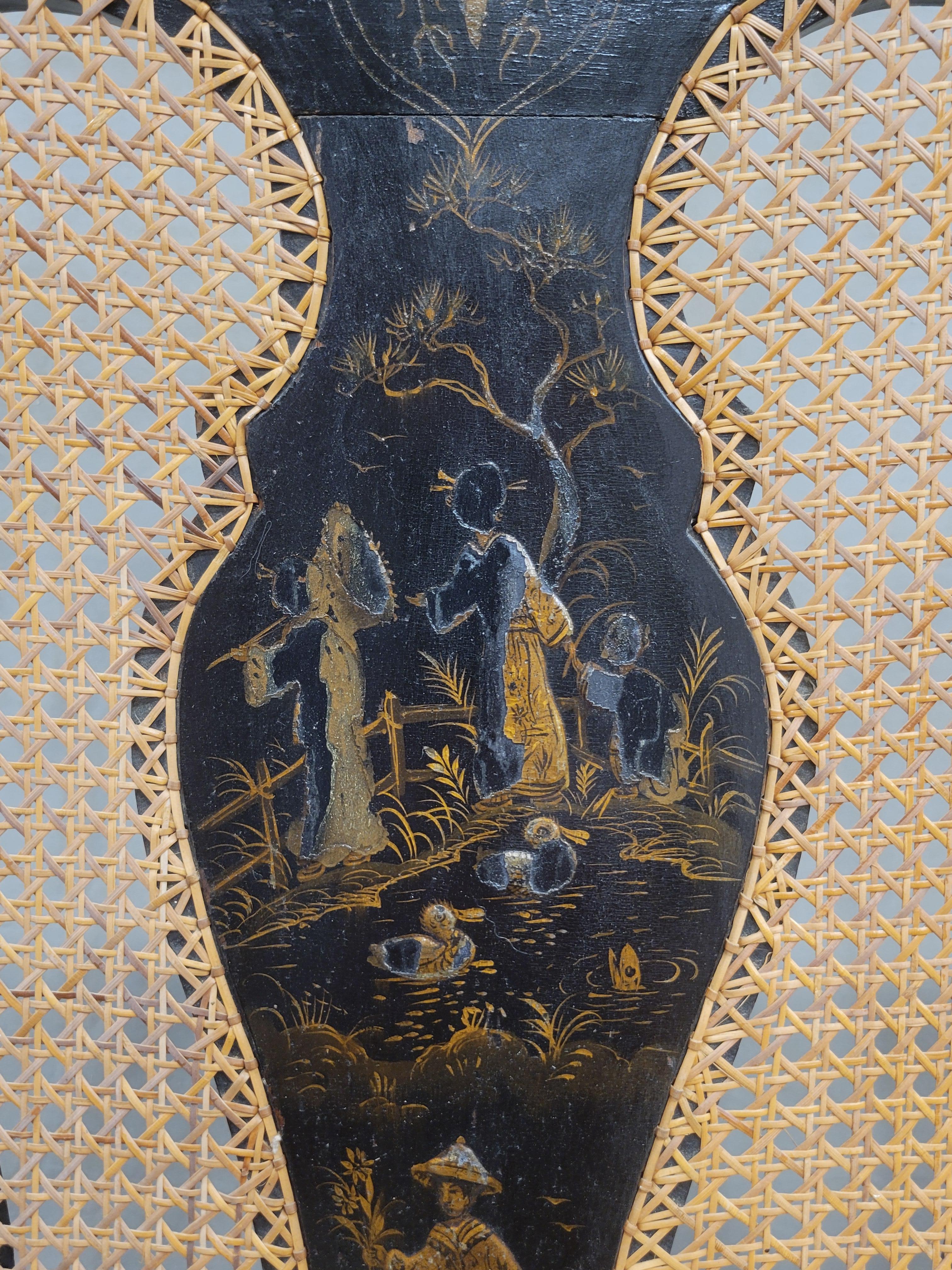 Antico divano con schienale a sedia in lacca e canna inglese del XIX secolo in vendita 9