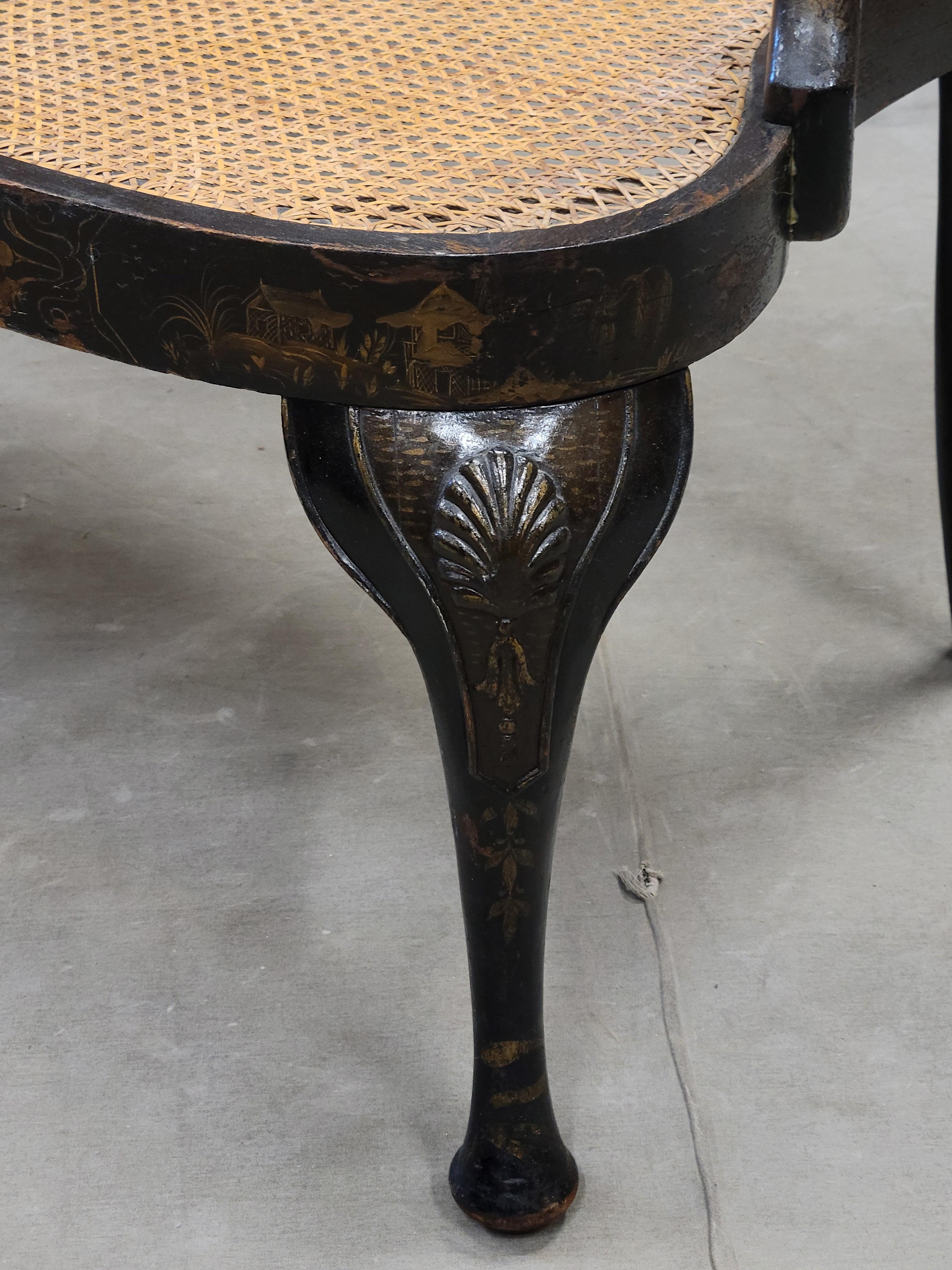 Antico divano con schienale a sedia in lacca e canna inglese del XIX secolo in vendita 1