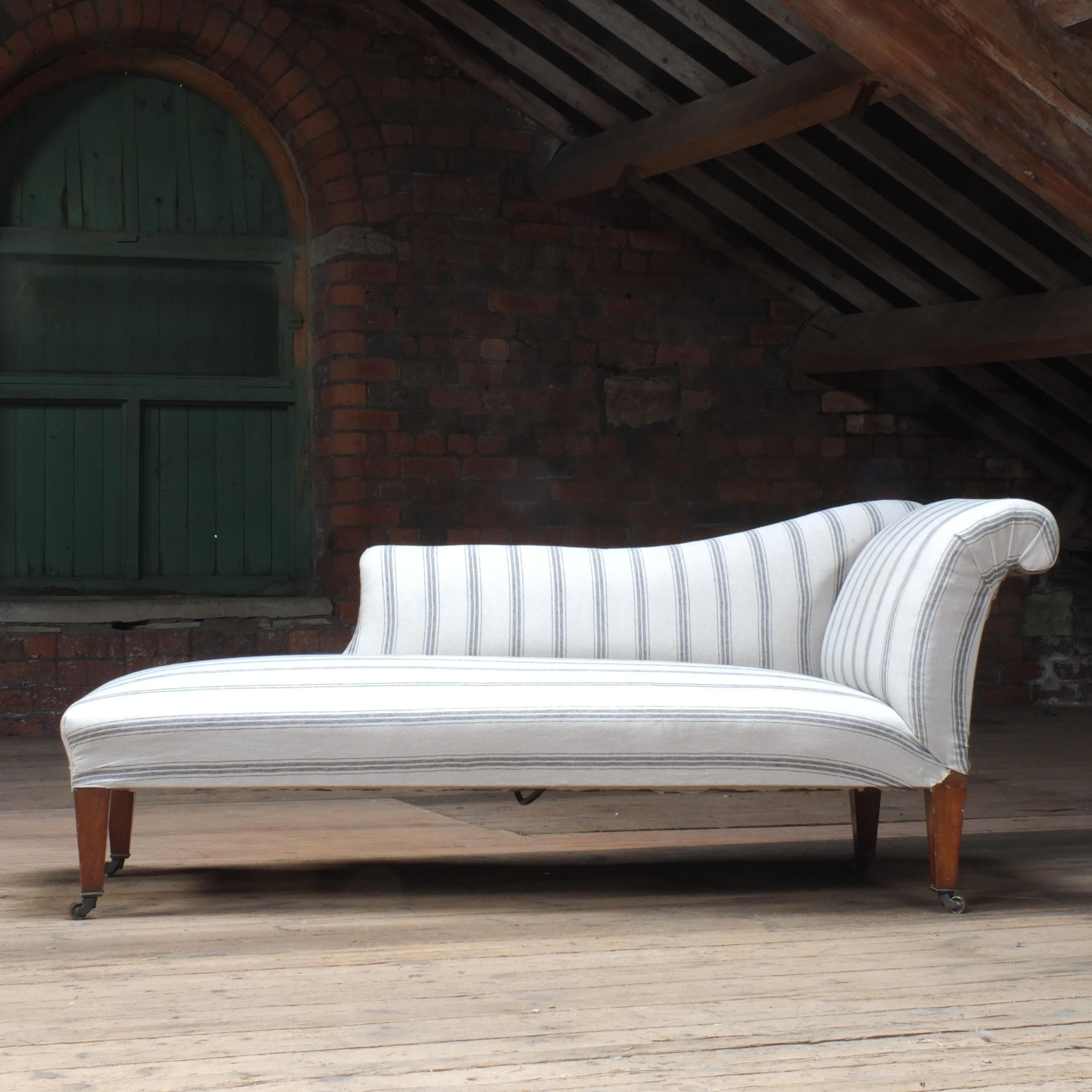 Late Victorian Antique 19th Century English Country House Chaise Lounge C1890