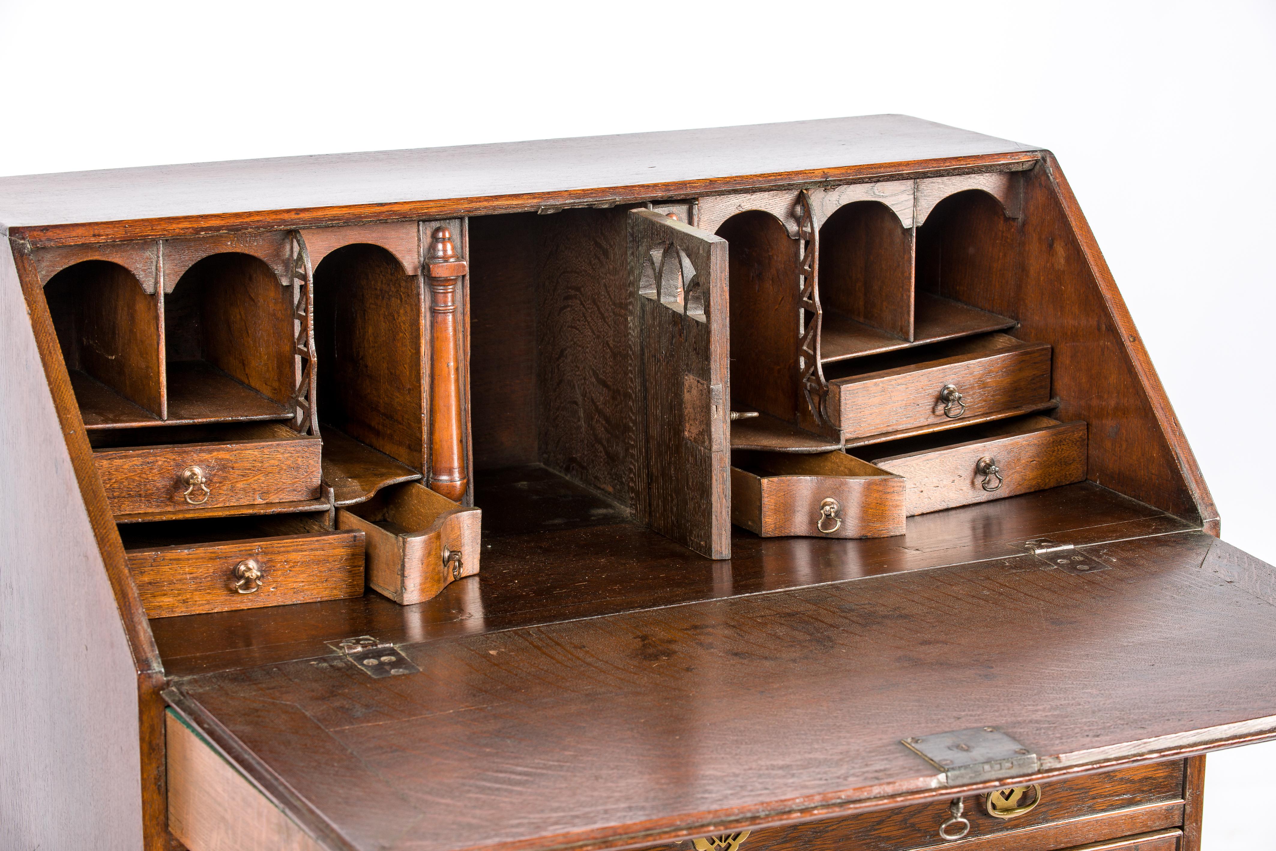 Antique 19th Century English Georgian Slant Front Desk or Secretary For Sale 4