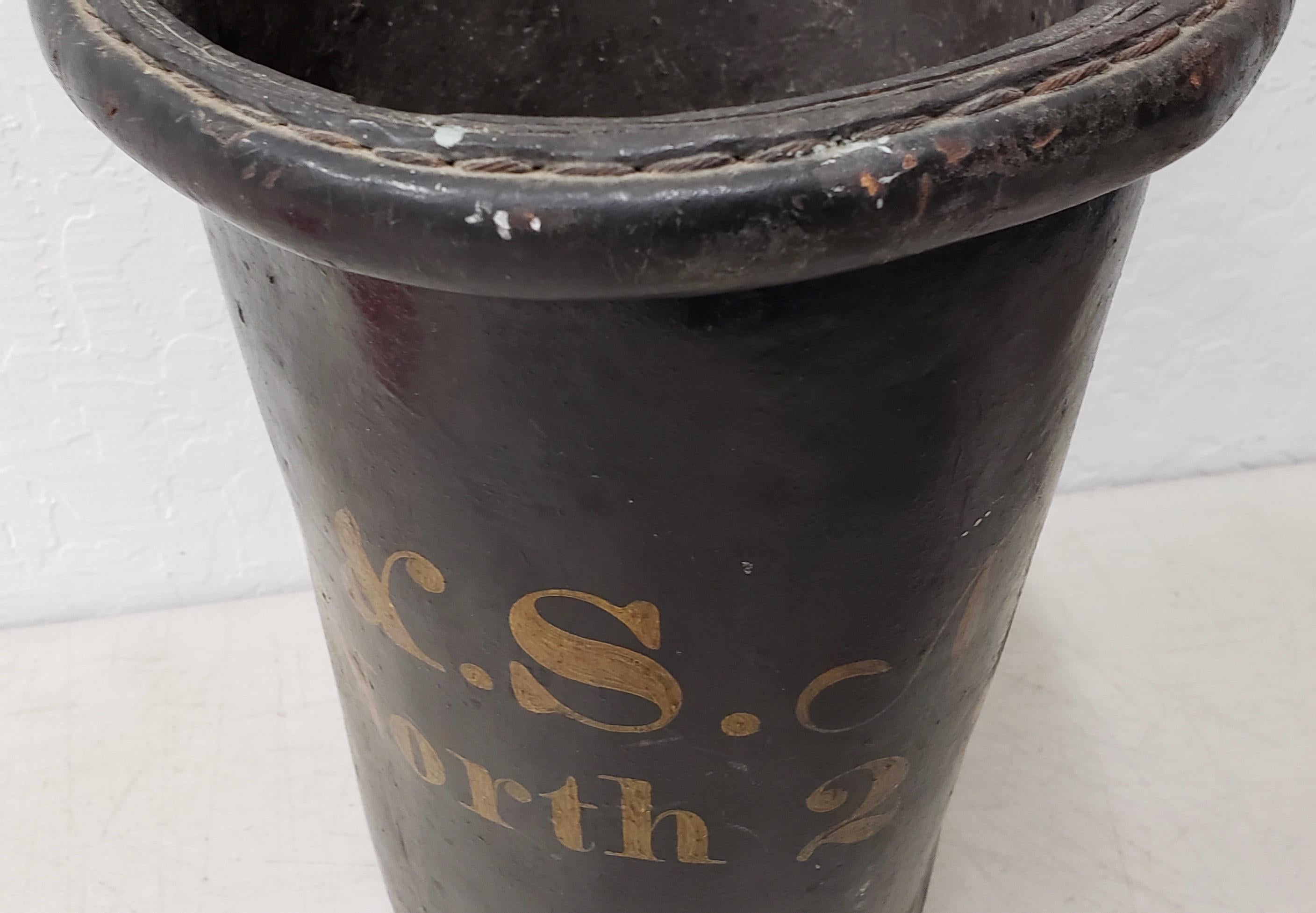Antique 19th Century English Leather Fire Bucket, circa 1880 In Good Condition In San Francisco, CA