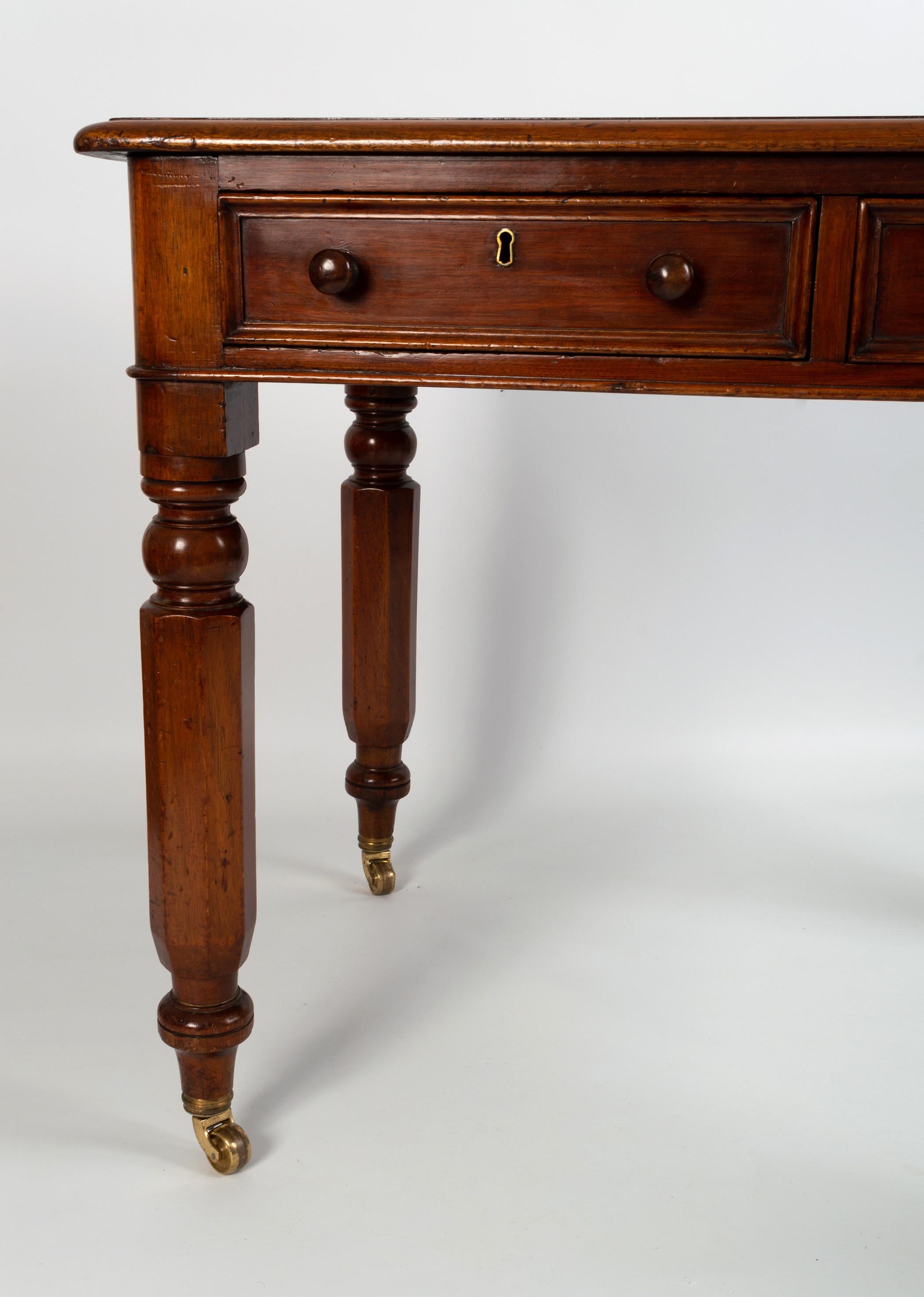 Antique 19th Century English Leather Inset Library Table, C.1840 For Sale 1