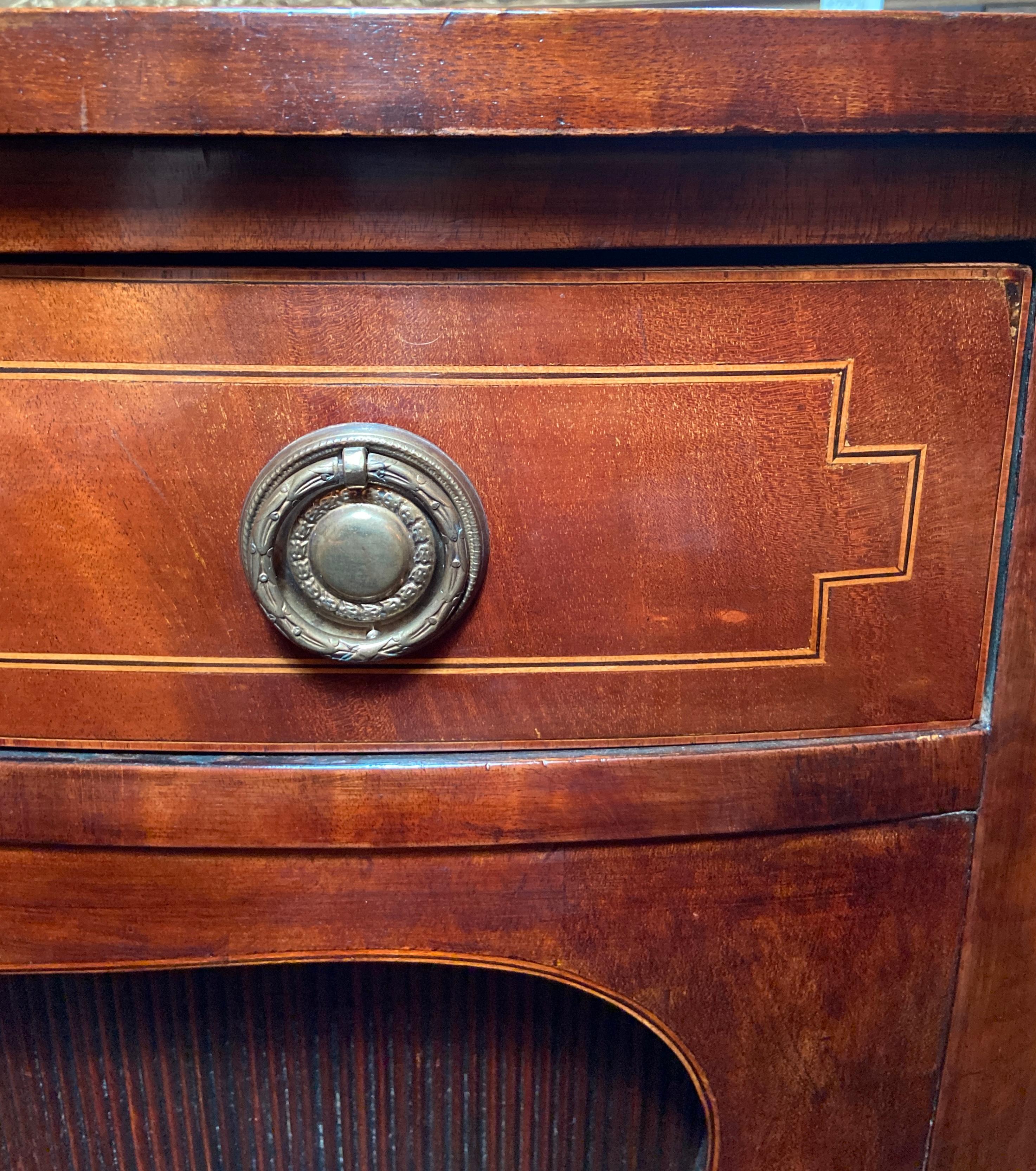 Antique 19th Century English Mahogany Demi-Lune Sideboard For Sale 3