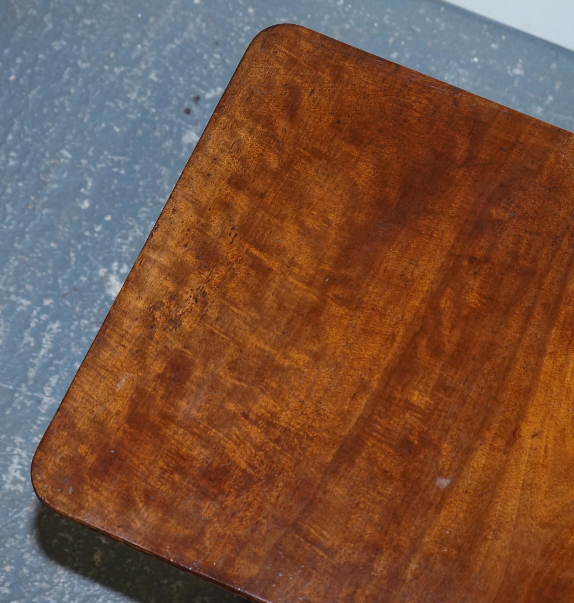 ANTIQUE 19TH CENTURY ENGLISH OAK RECTANGLE TRIPOD TiLT TOP TABLE For Sale 4