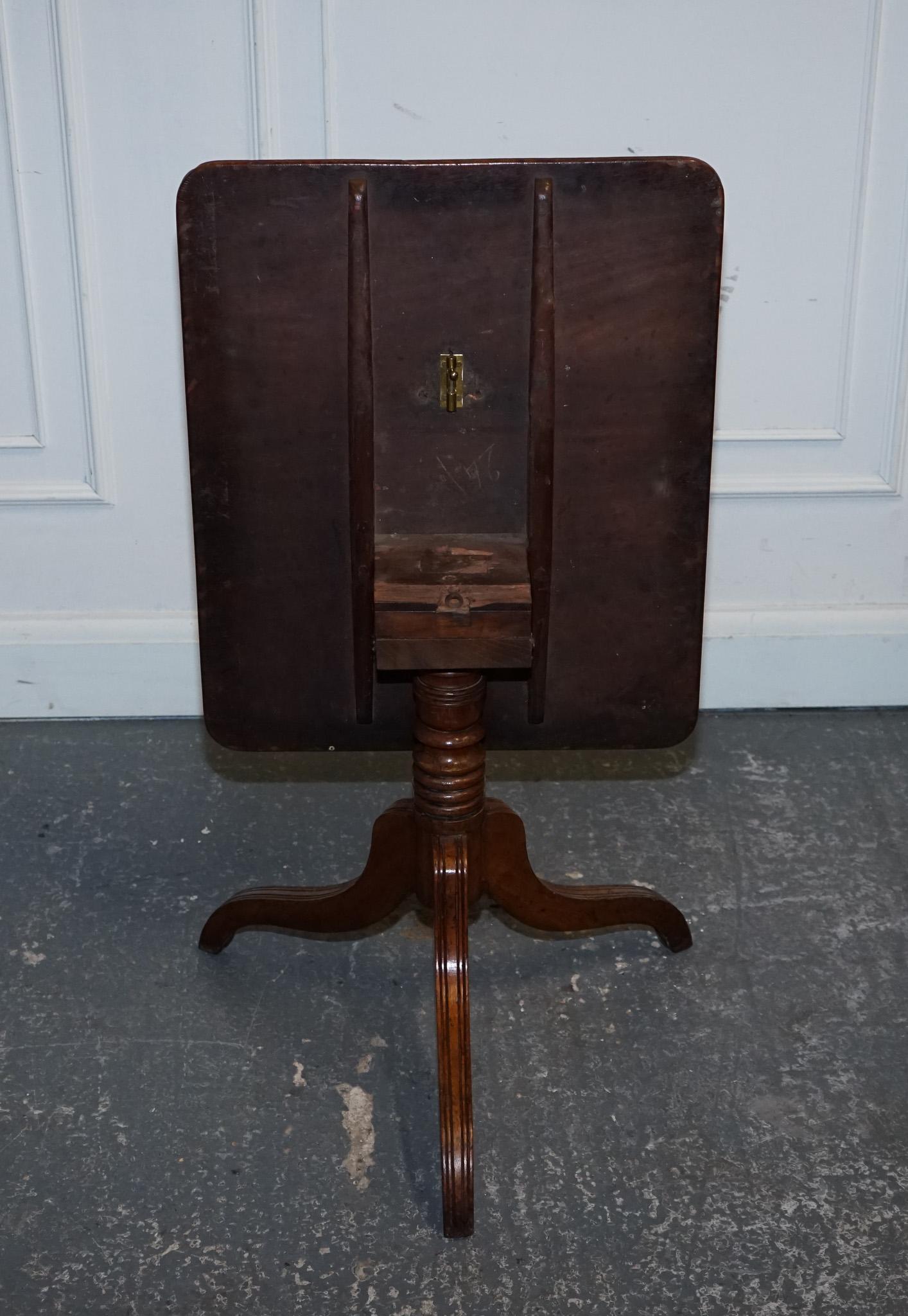 ANTIQUE 19TH CENTURY ENGLISH OAK RECTANGLE TRIPOD TiLT TOP TABLE For Sale 1