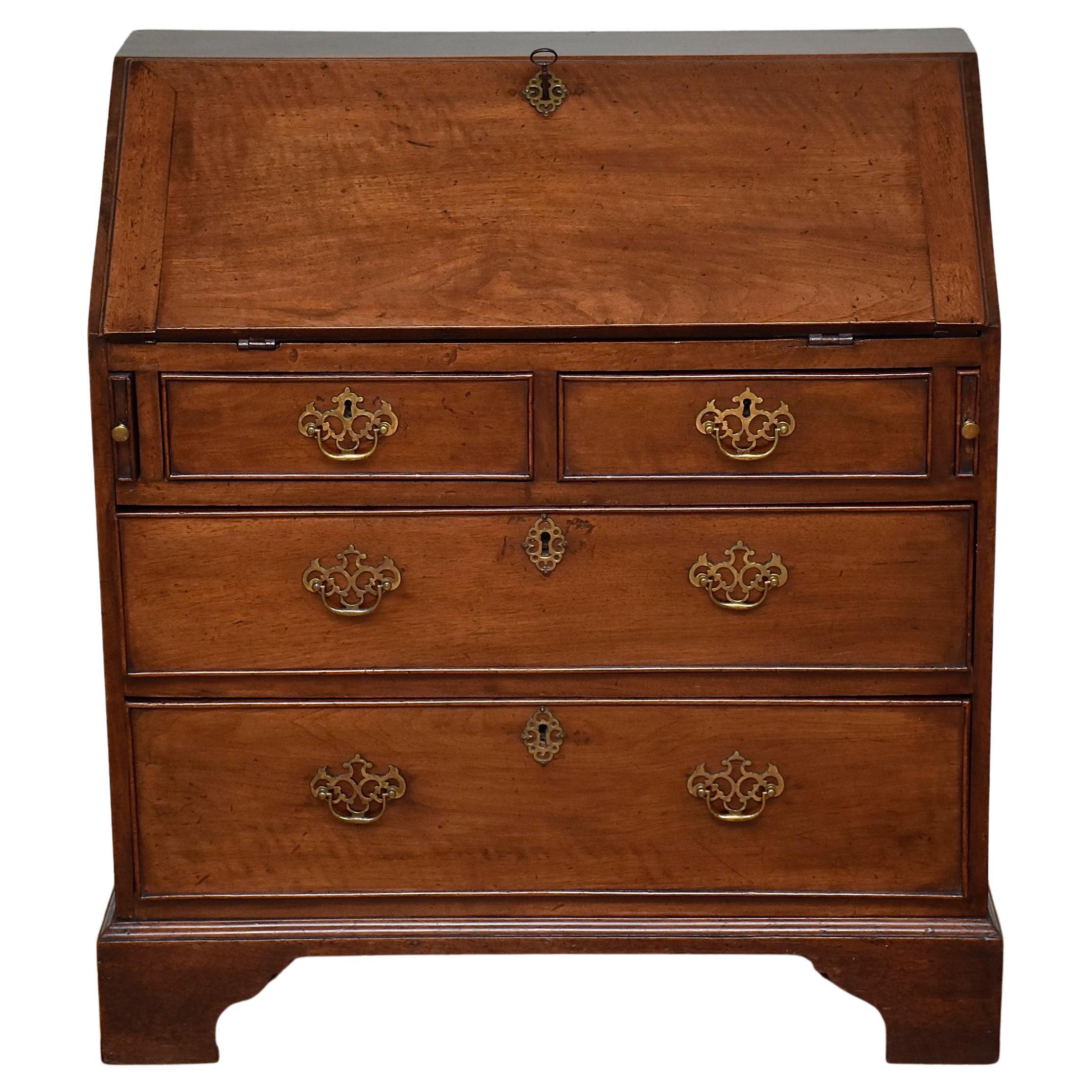 Antique 19th century English oak secretary / bureau For Sale