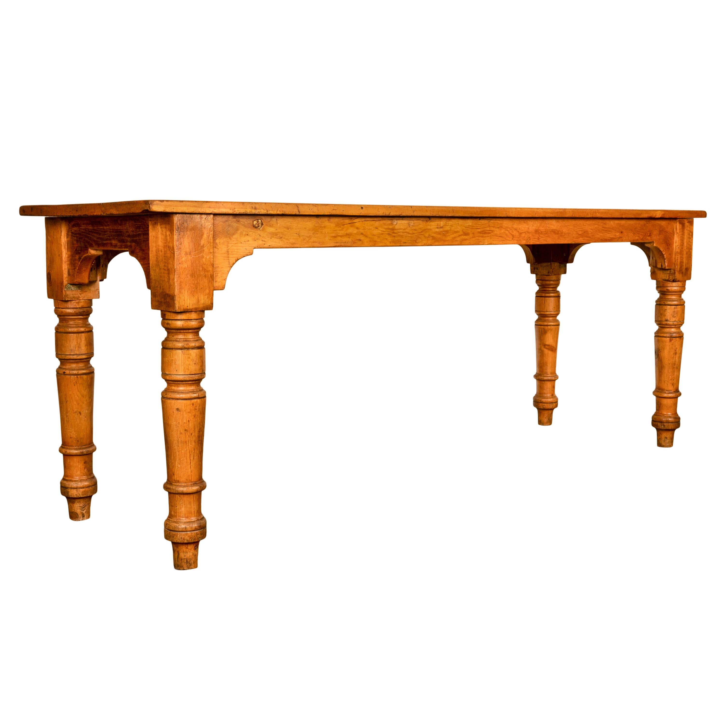 Antique 19th Century English Pine Country Farmhouse 8 seat Dining Table 1860 In Good Condition For Sale In Portland, OR