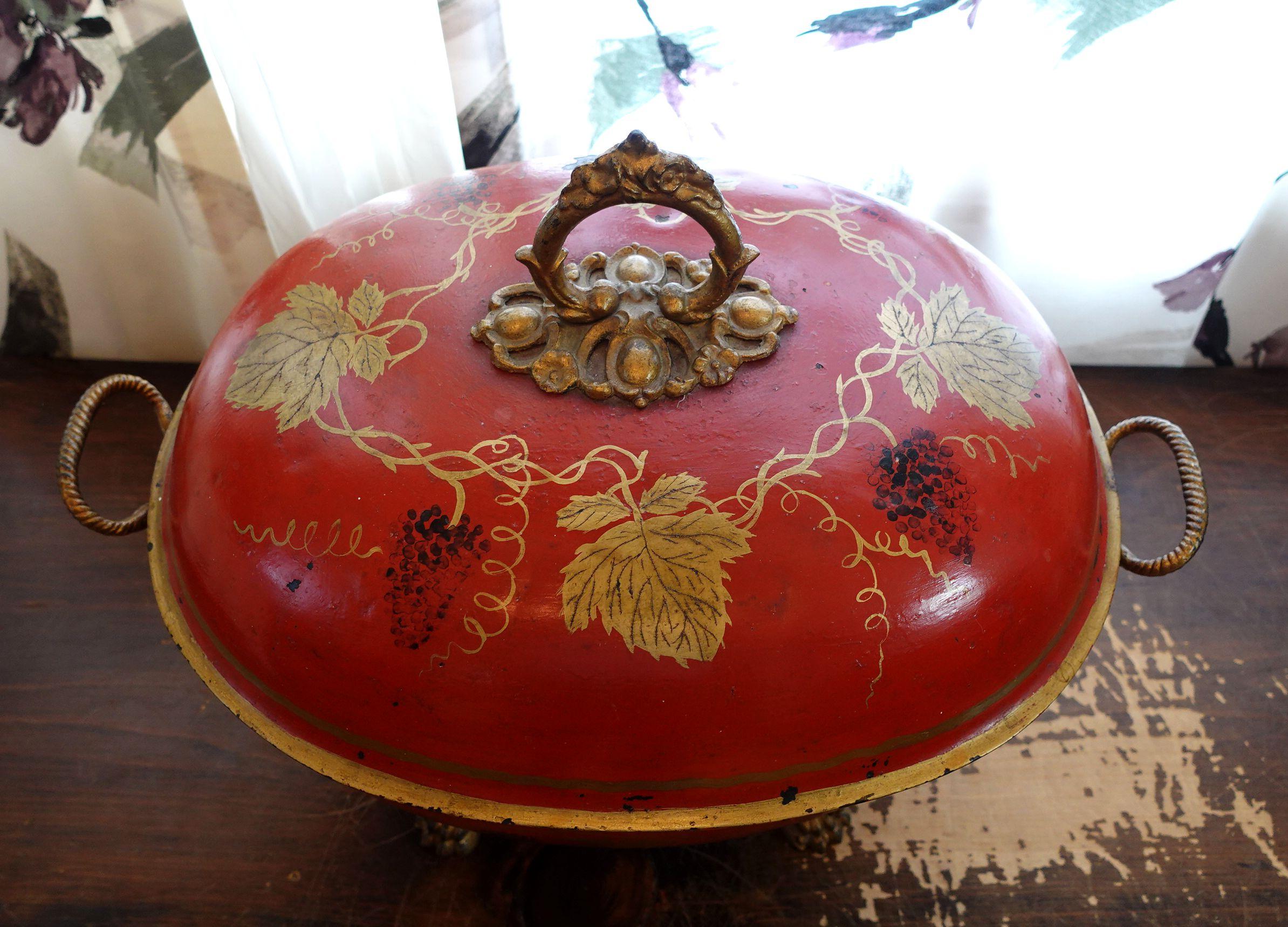 Antique 19th Century English Red Tole Coal Hod For Sale 3