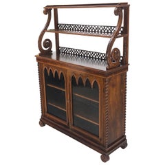Antico legno di palissandro intagliato della Reggenza inglese del XIX secolo  Credenza a più livelli MINT!
