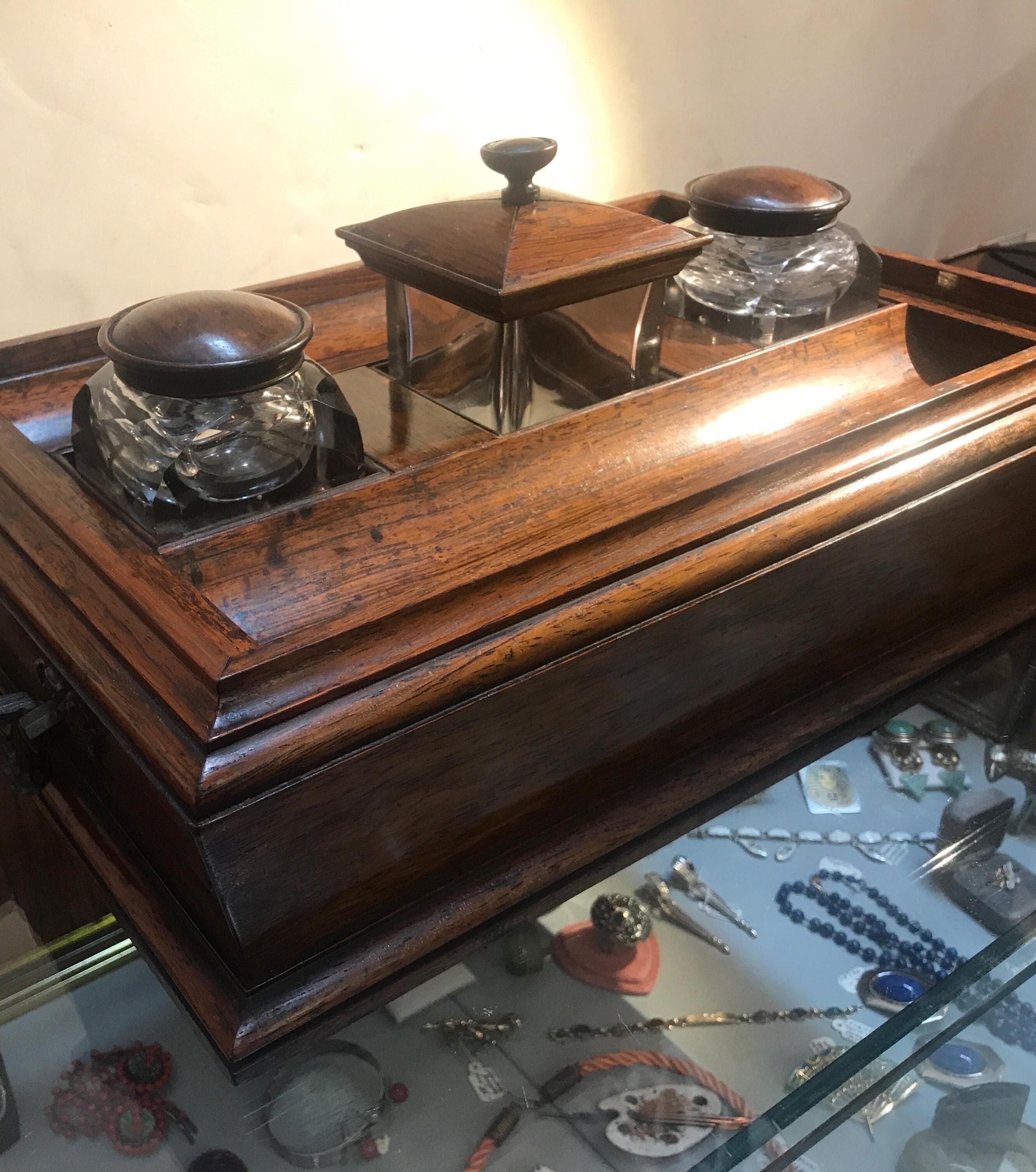 Antique 19th Century English Regency Style Inkstand In Good Condition In Lambertville, NJ