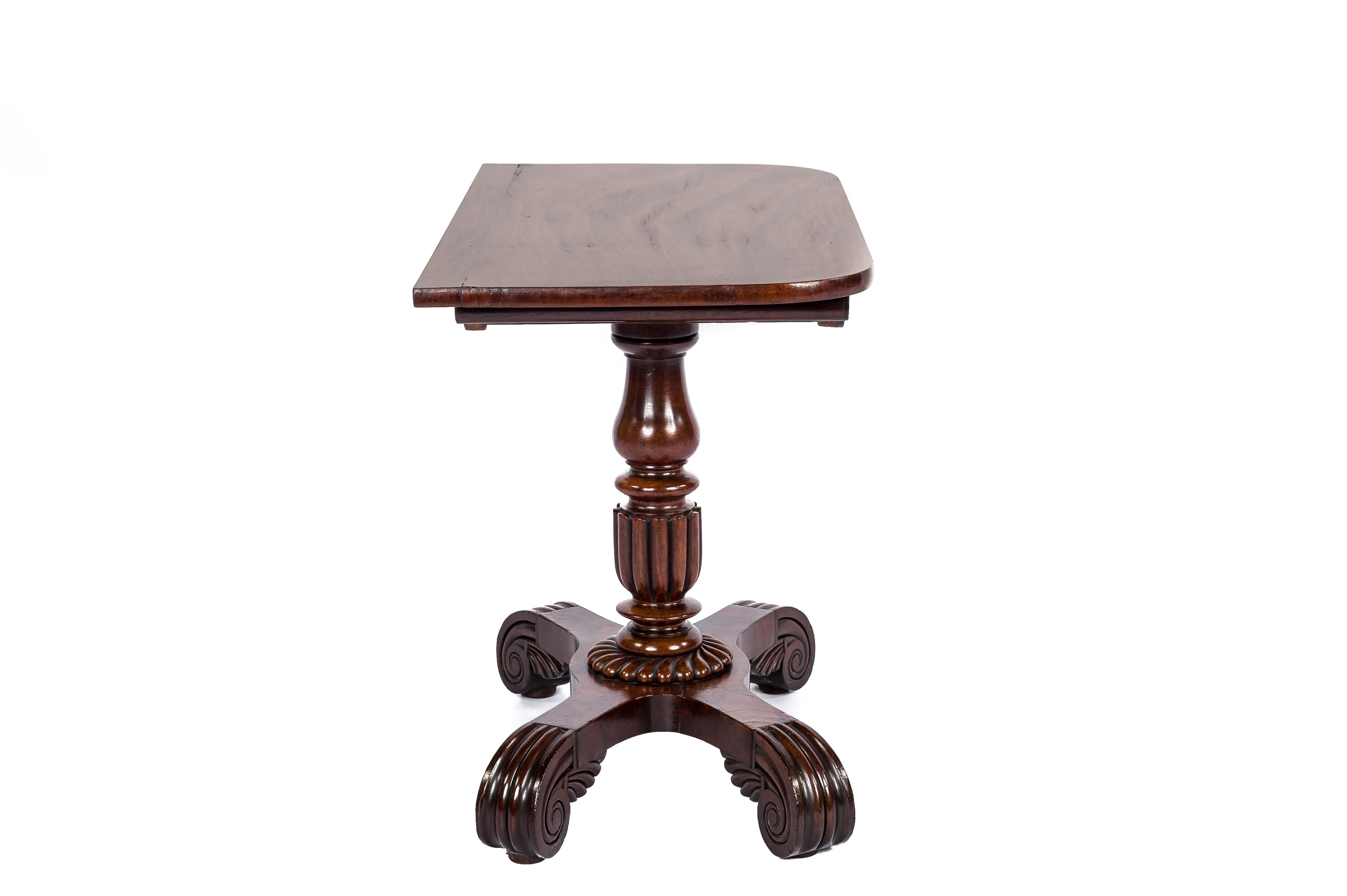 Hand-Carved Antique 19th Century English Regency Warm Brown Mahogany Occasional Table For Sale