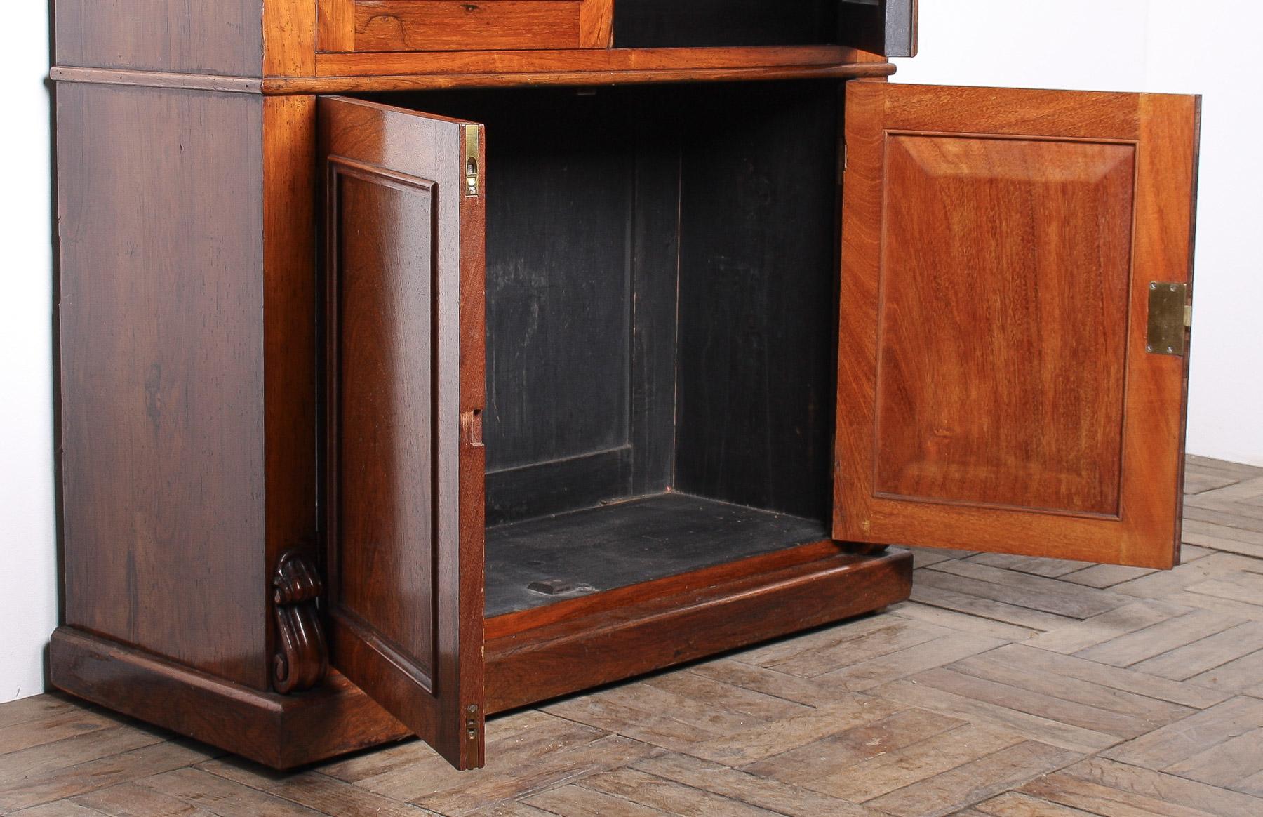 Antiguo Armero de Palisandro Inglés del Siglo XIX Mueble expositor de caza en venta 7