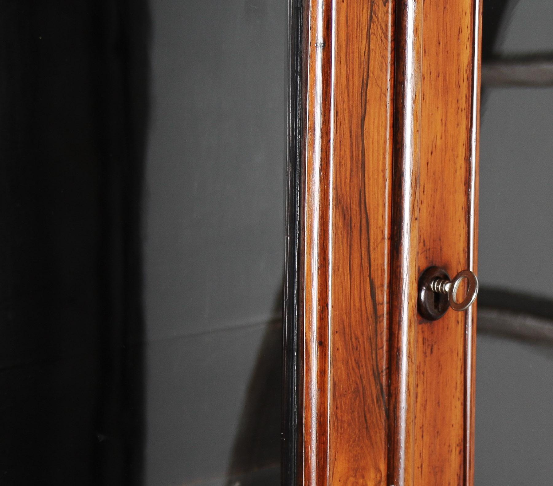 Antiguo Armero de Palisandro Inglés del Siglo XIX Mueble expositor de caza en venta 8