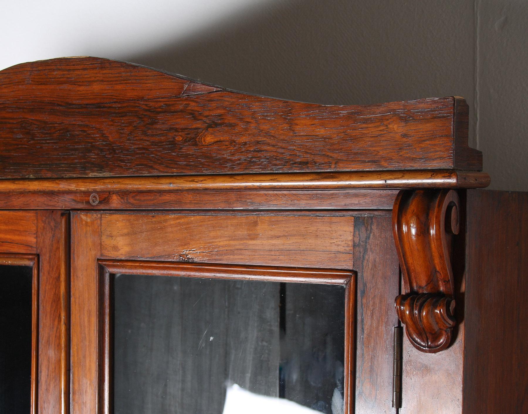 Antiguo Armero de Palisandro Inglés del Siglo XIX Mueble expositor de caza en venta 9