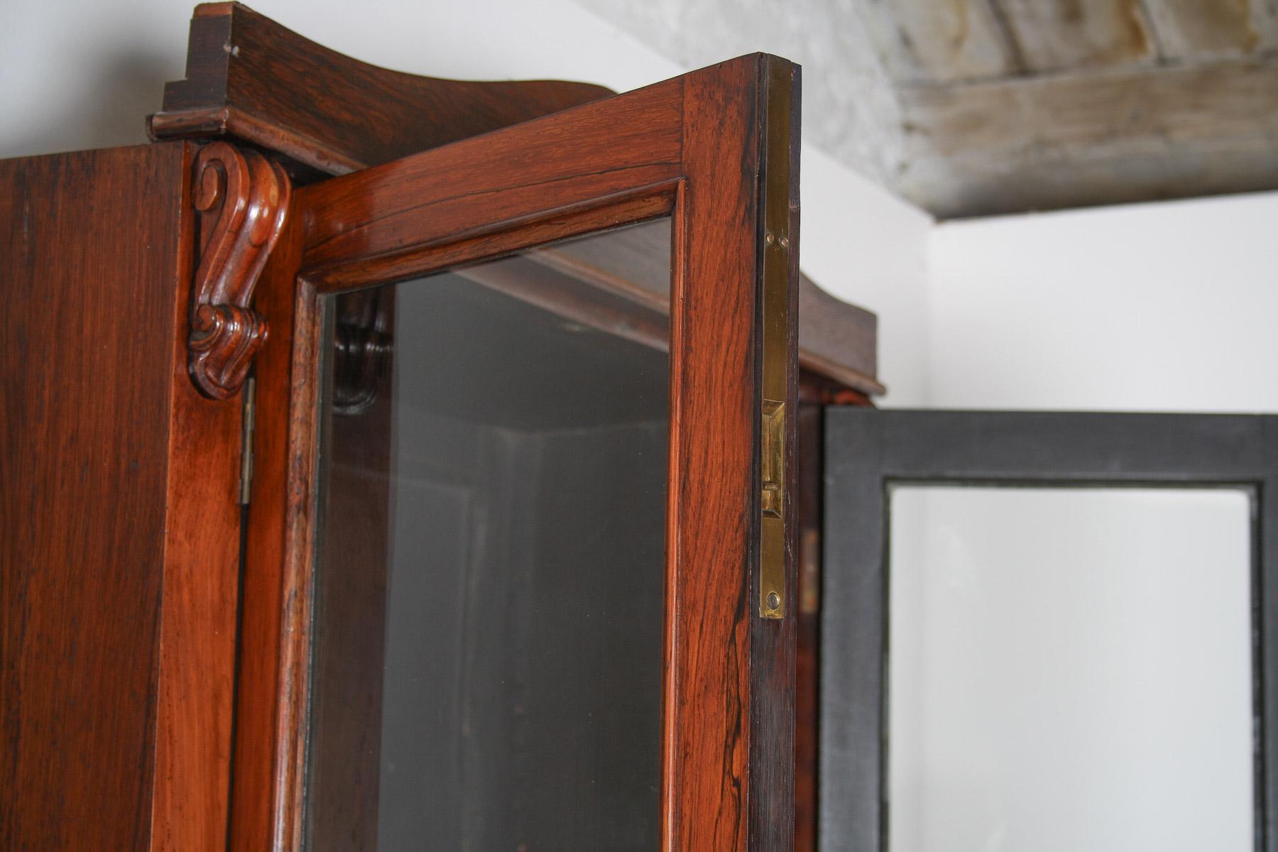 Antiguo Armero de Palisandro Inglés del Siglo XIX Mueble expositor de caza en venta 1