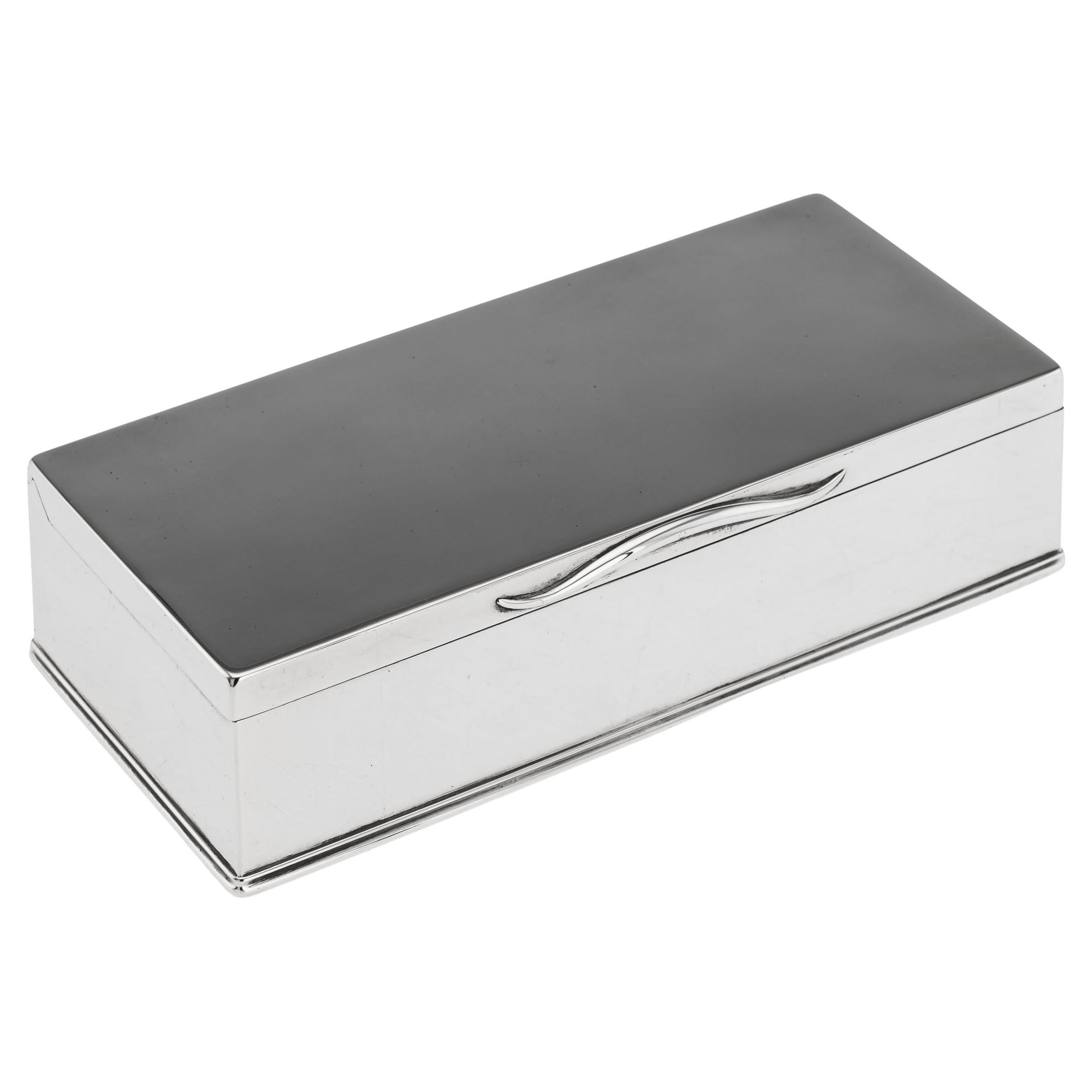 Antique 19th Century English Solid Silver Cigar Box, London c.1876
