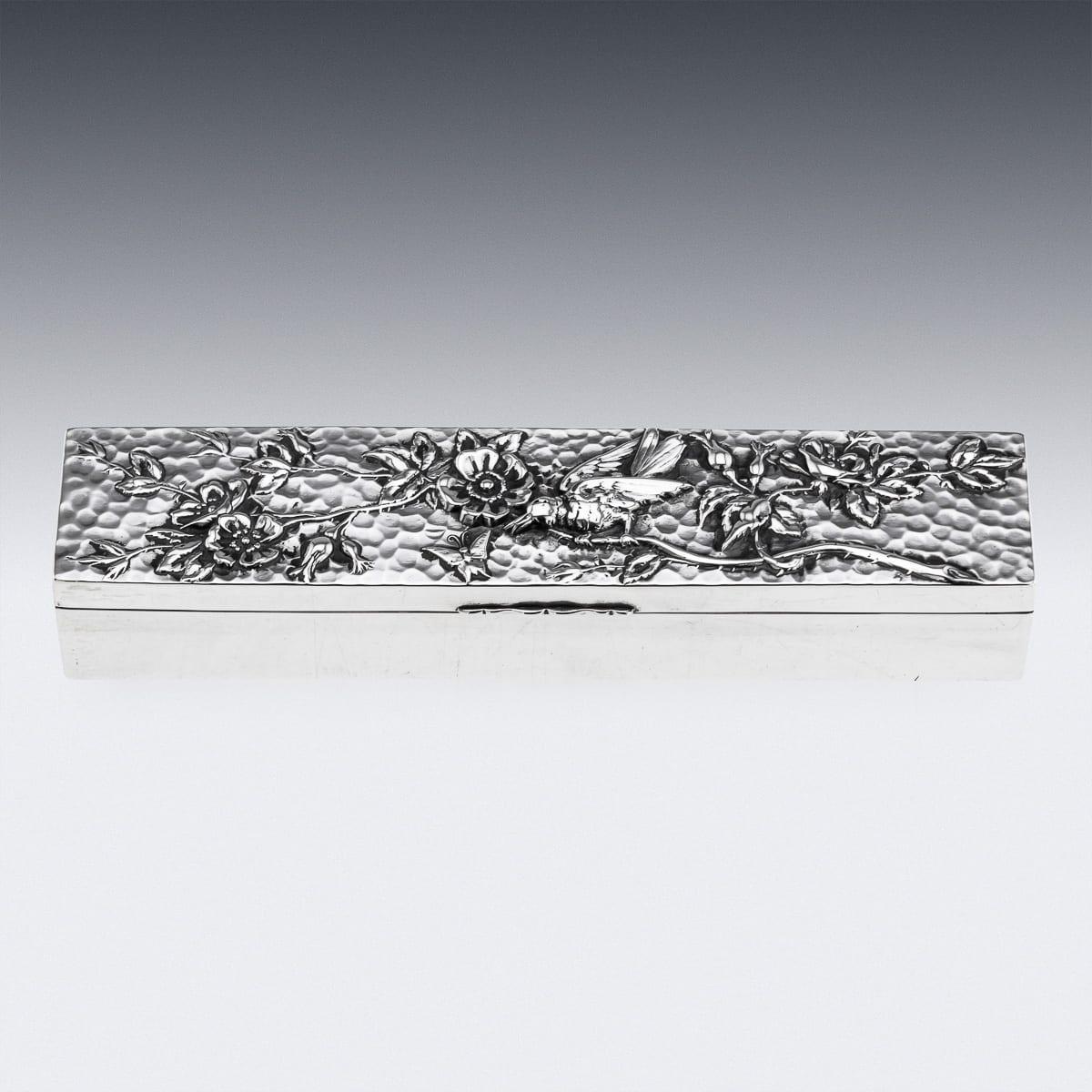 Autre Ancienne boîte à bagues en argent massif du XIXe siècle de style japonais, c.I.C. 1876 en vente